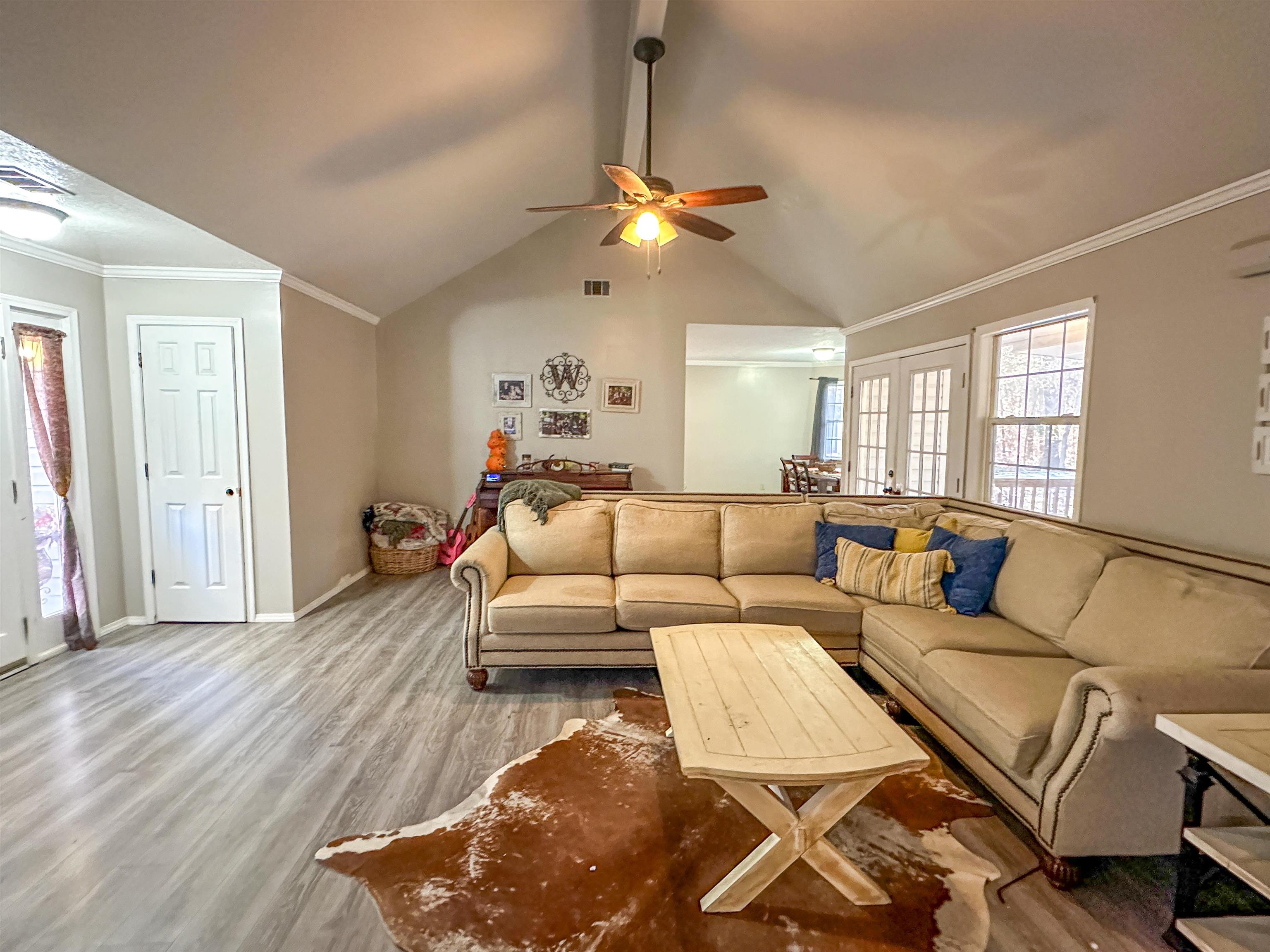 Navajo Third - Residential