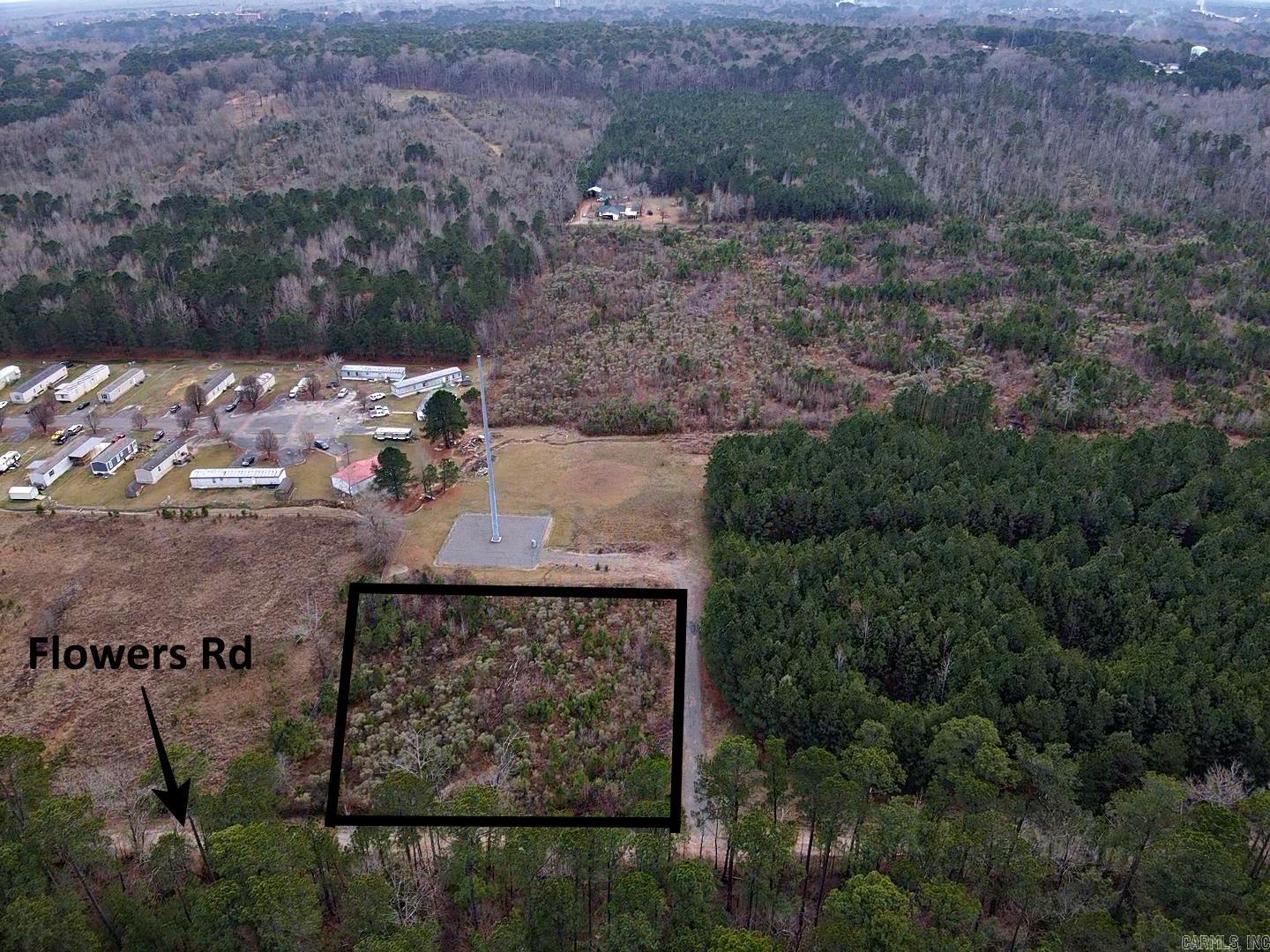 MULTI PURPOSE PROPERTY awaits you for your next project or development. 1.00 Acre conveniently located I-30, Hwy 67/North 10th Street, Arkadelphia Youth Sports Complex, with in 2 miles of Henderson State University and Ouachita Baptist. Prime location with 2 access points (1) from Country Club/Thompson Road (2) Hwy 67/Flowers Road. Residential, Regular Commercial, with possible access to sewer, water, gas through the city of Arkadelphia. See Agent Remarks for Zoning~ Call Today!