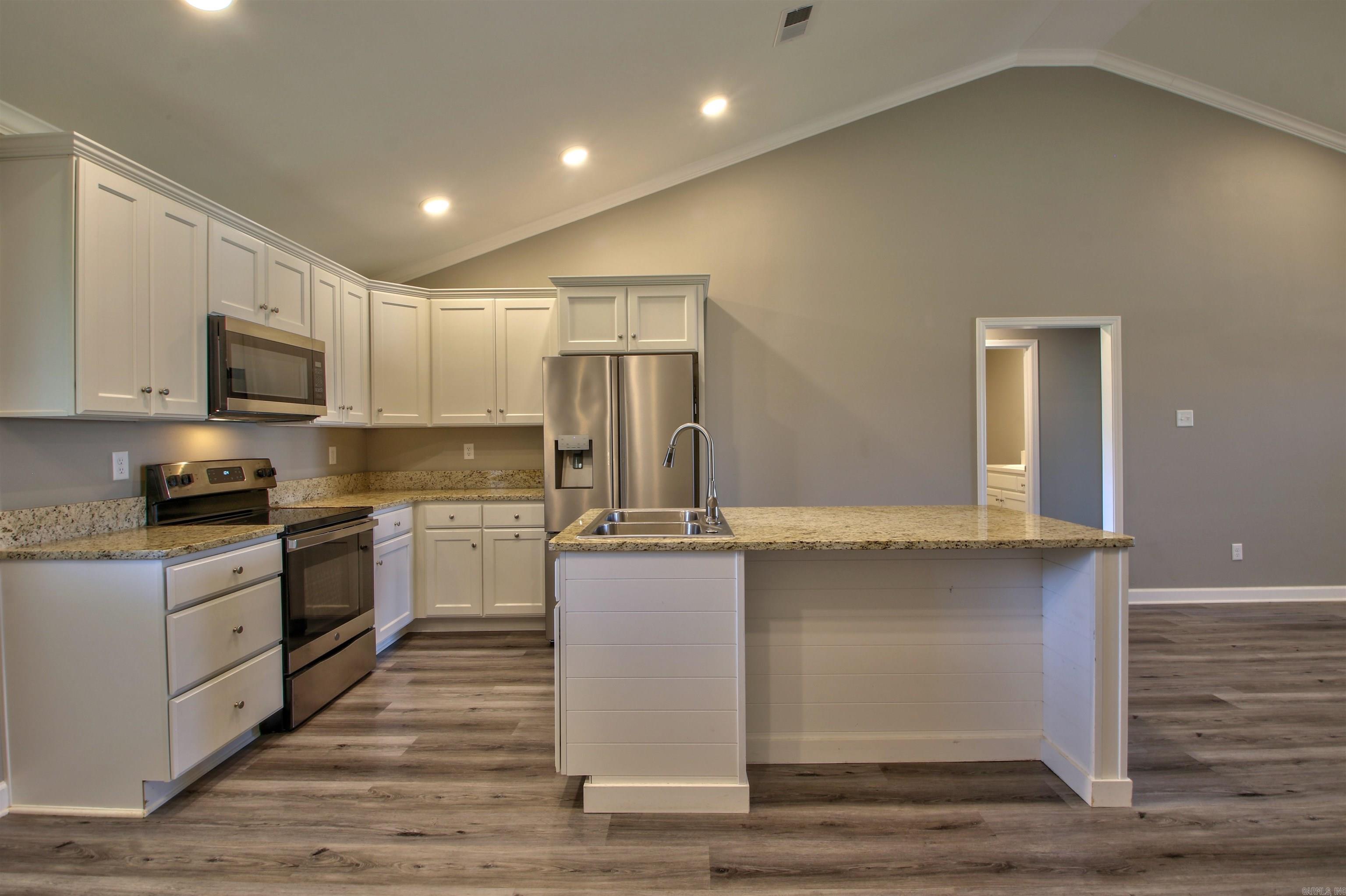 LILLY ANN PLACE - Residential