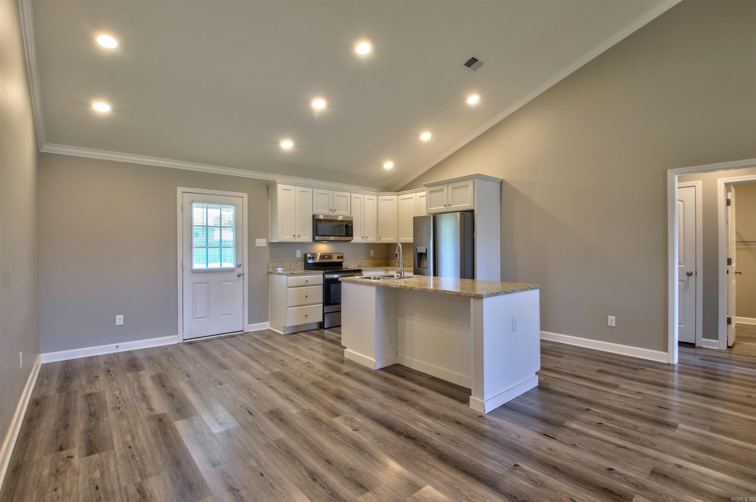 LILLY ANN PLACE - Residential