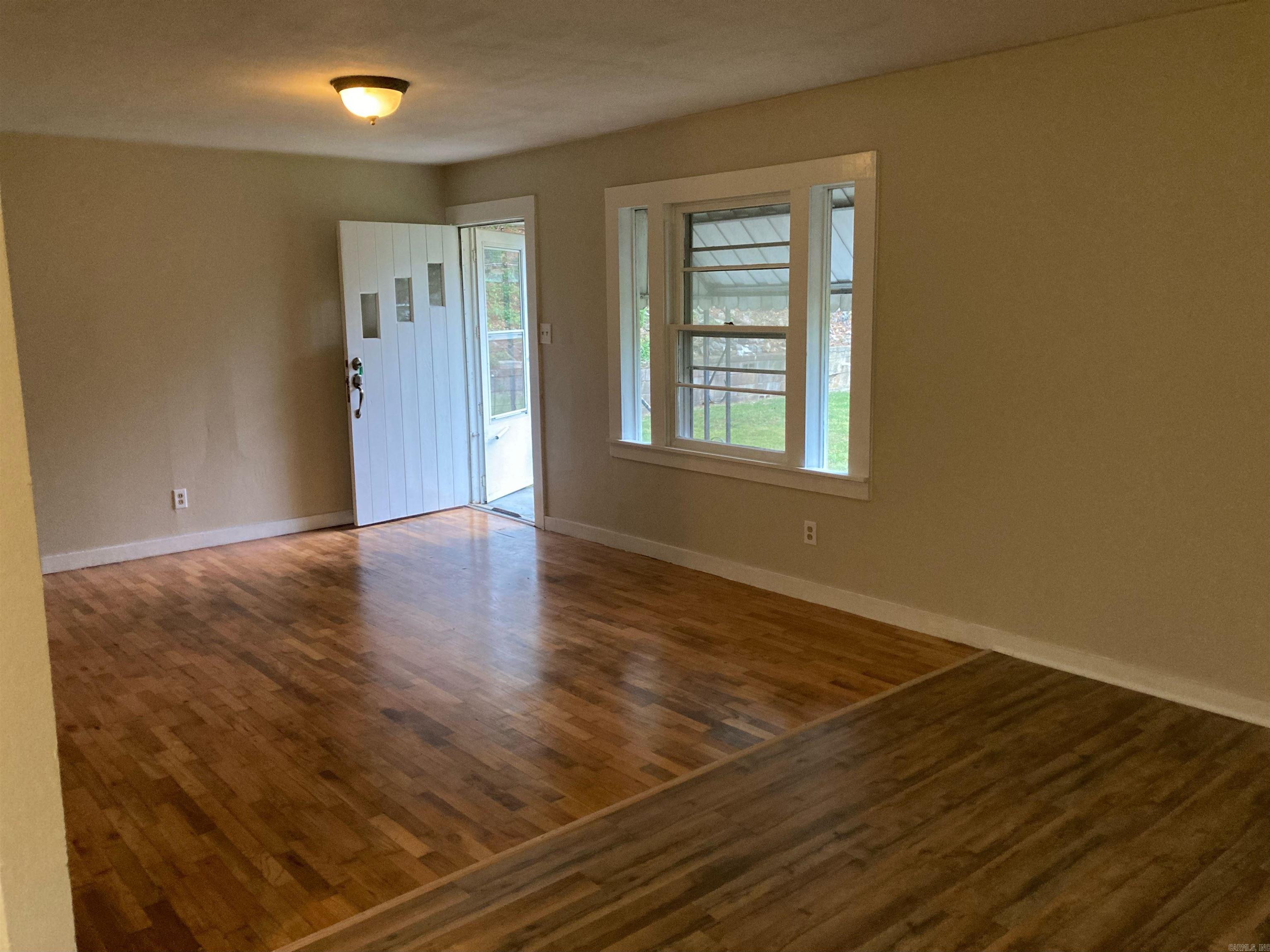 DIERKS HAYS 2ND - Residential