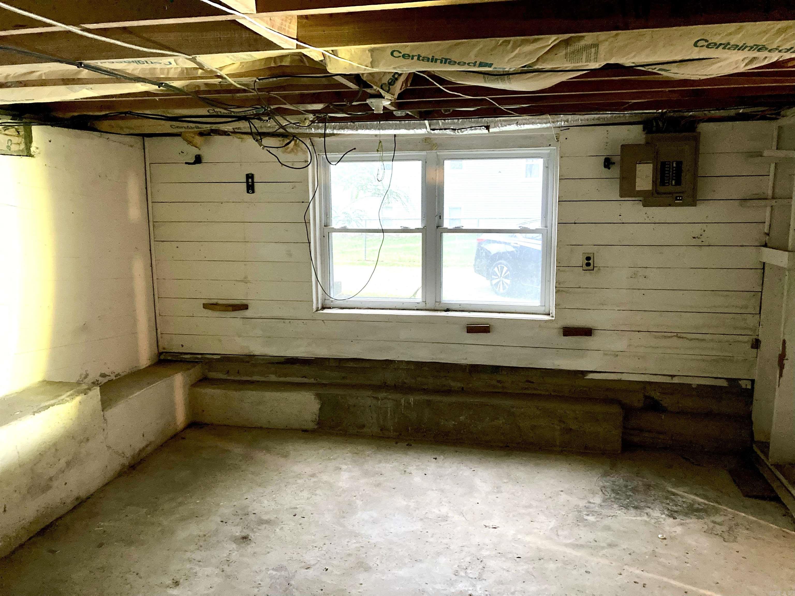 DIERKS HAYS 2ND - Residential