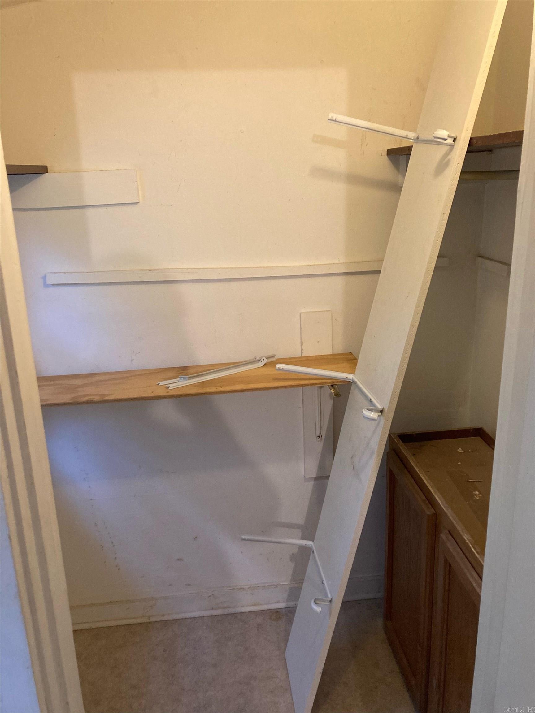 DIERKS HAYS 2ND - Residential