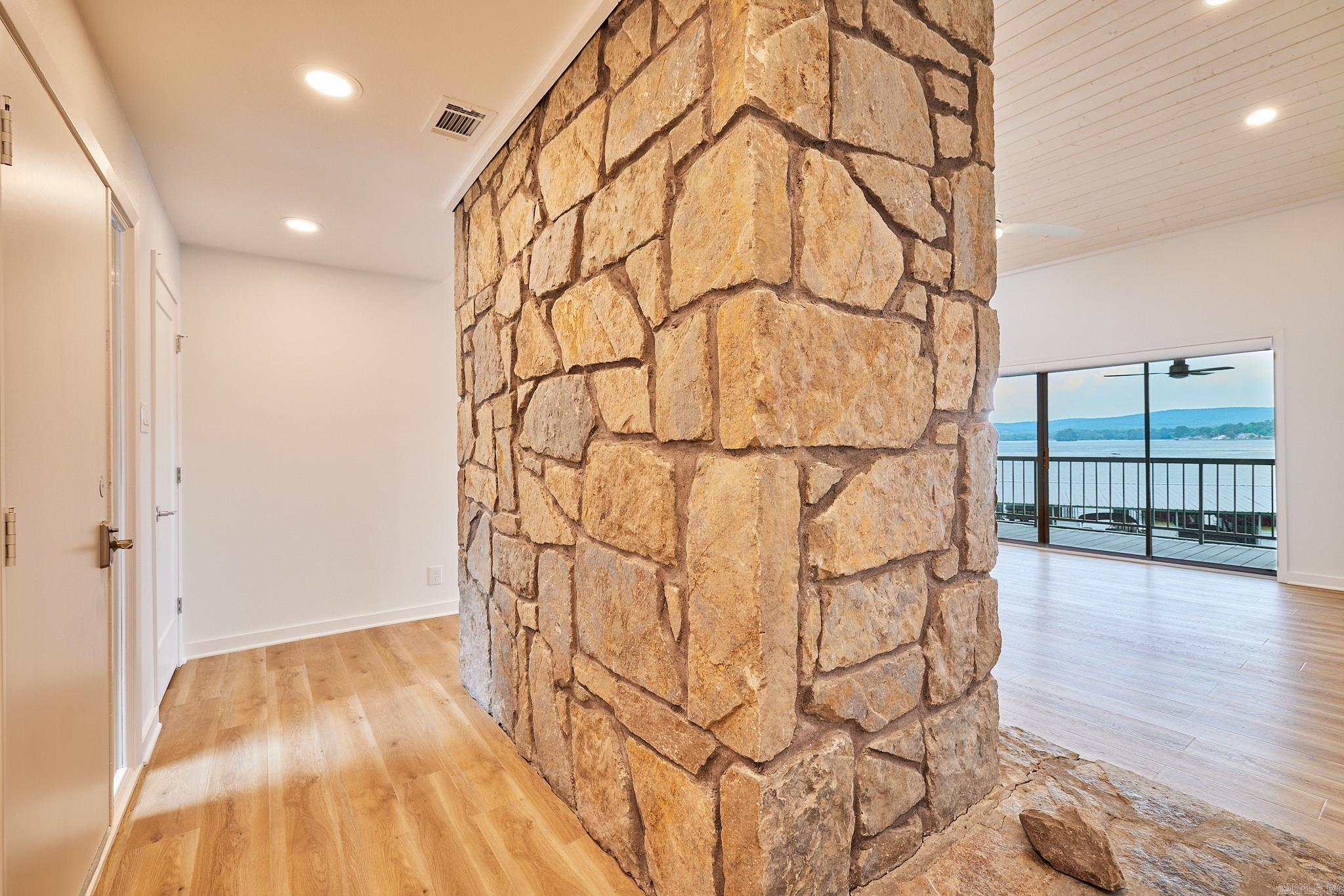 POINT LOOKOUT HPR - Residential