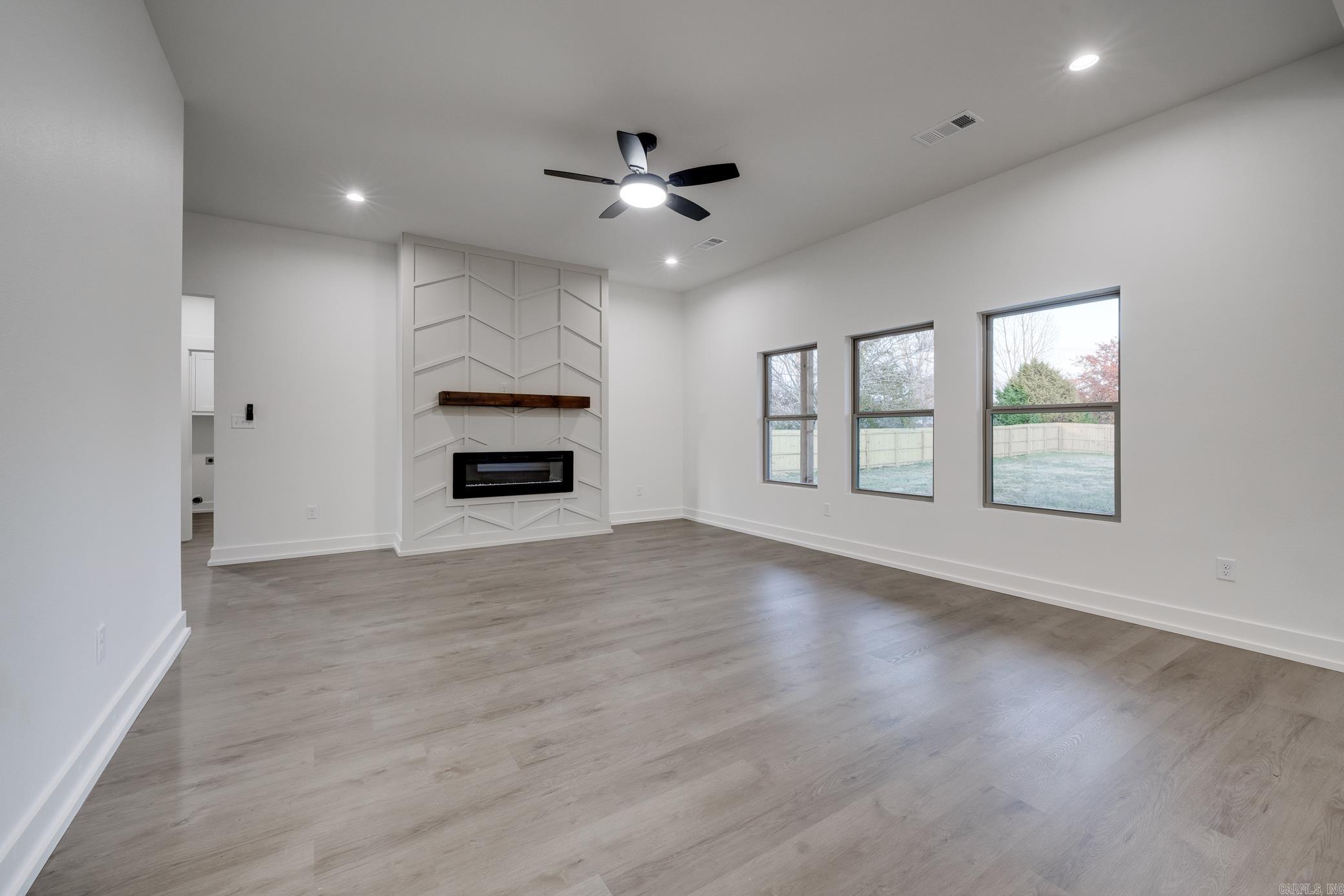 DOVE CREEK - Residential