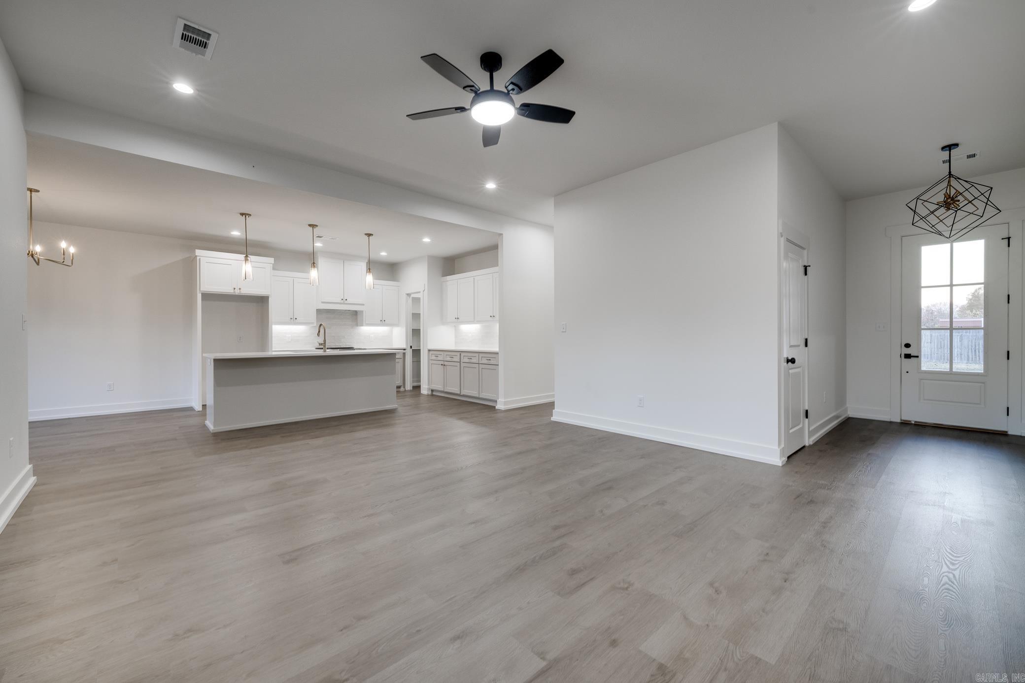 DOVE CREEK - Residential