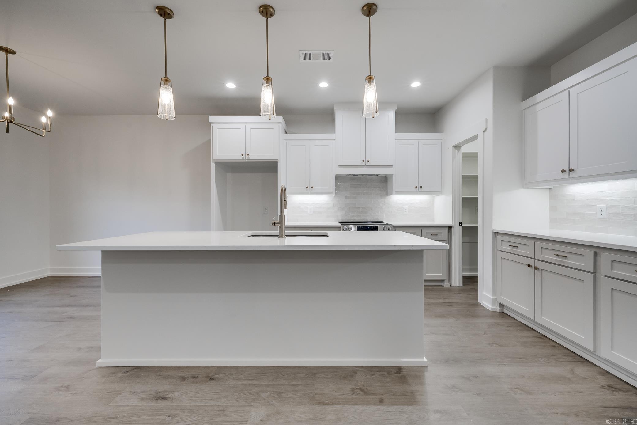 DOVE CREEK - Residential