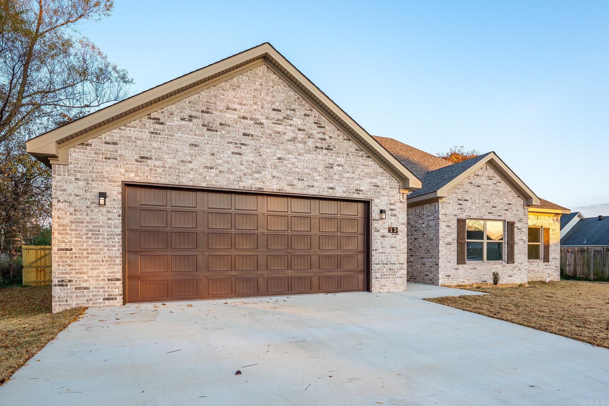 DOVE CREEK - Residential