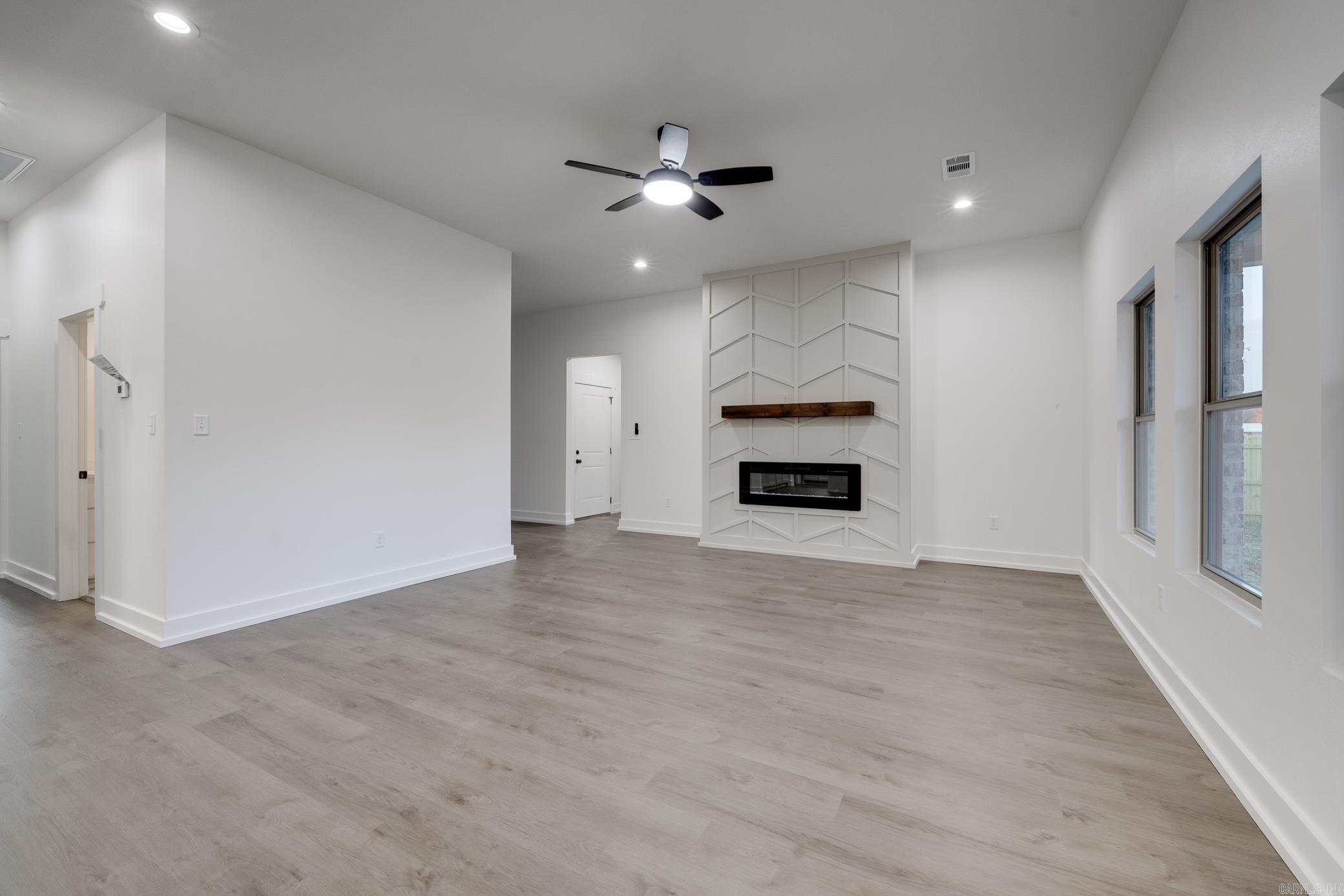 DOVE CREEK - Residential