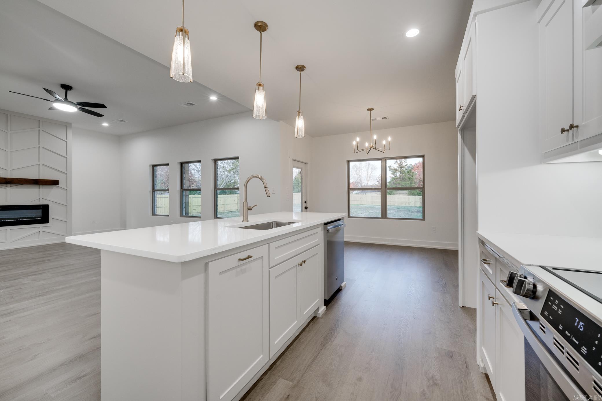 DOVE CREEK - Residential