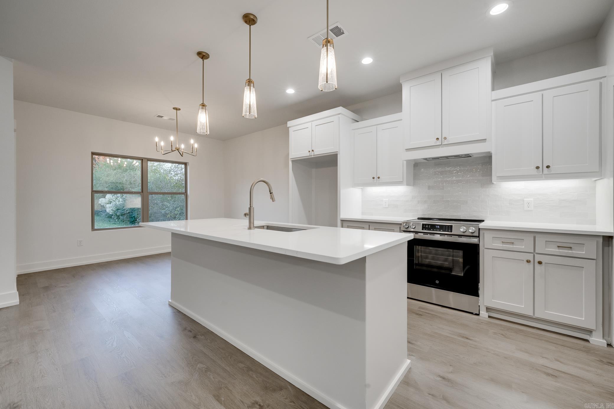 DOVE CREEK - Residential