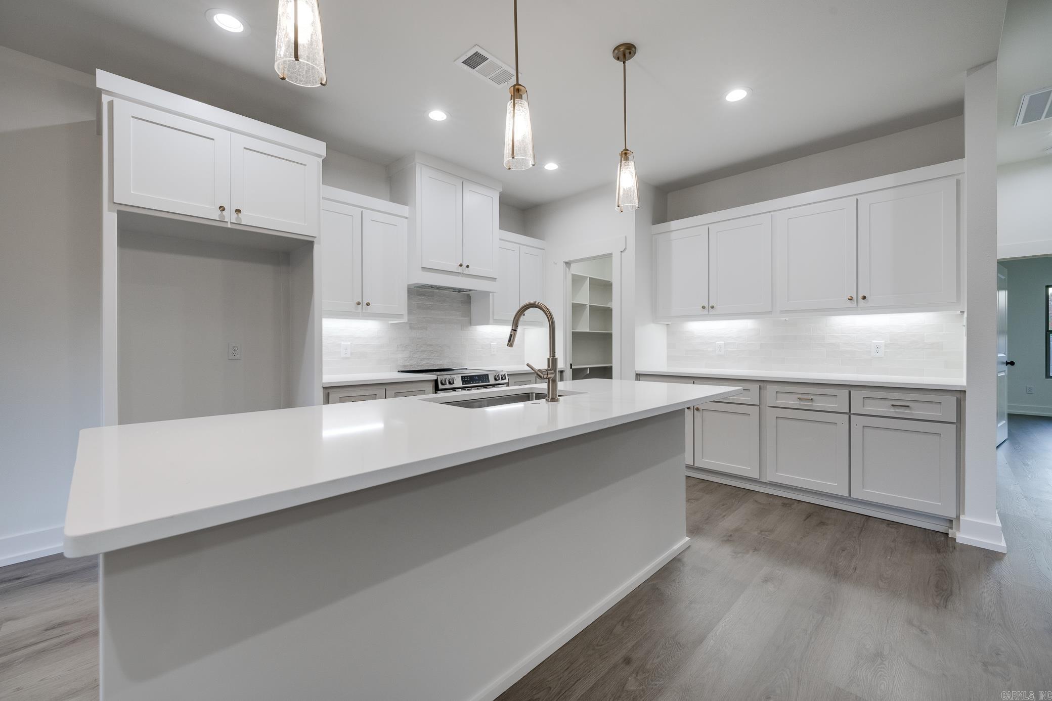 DOVE CREEK - Residential