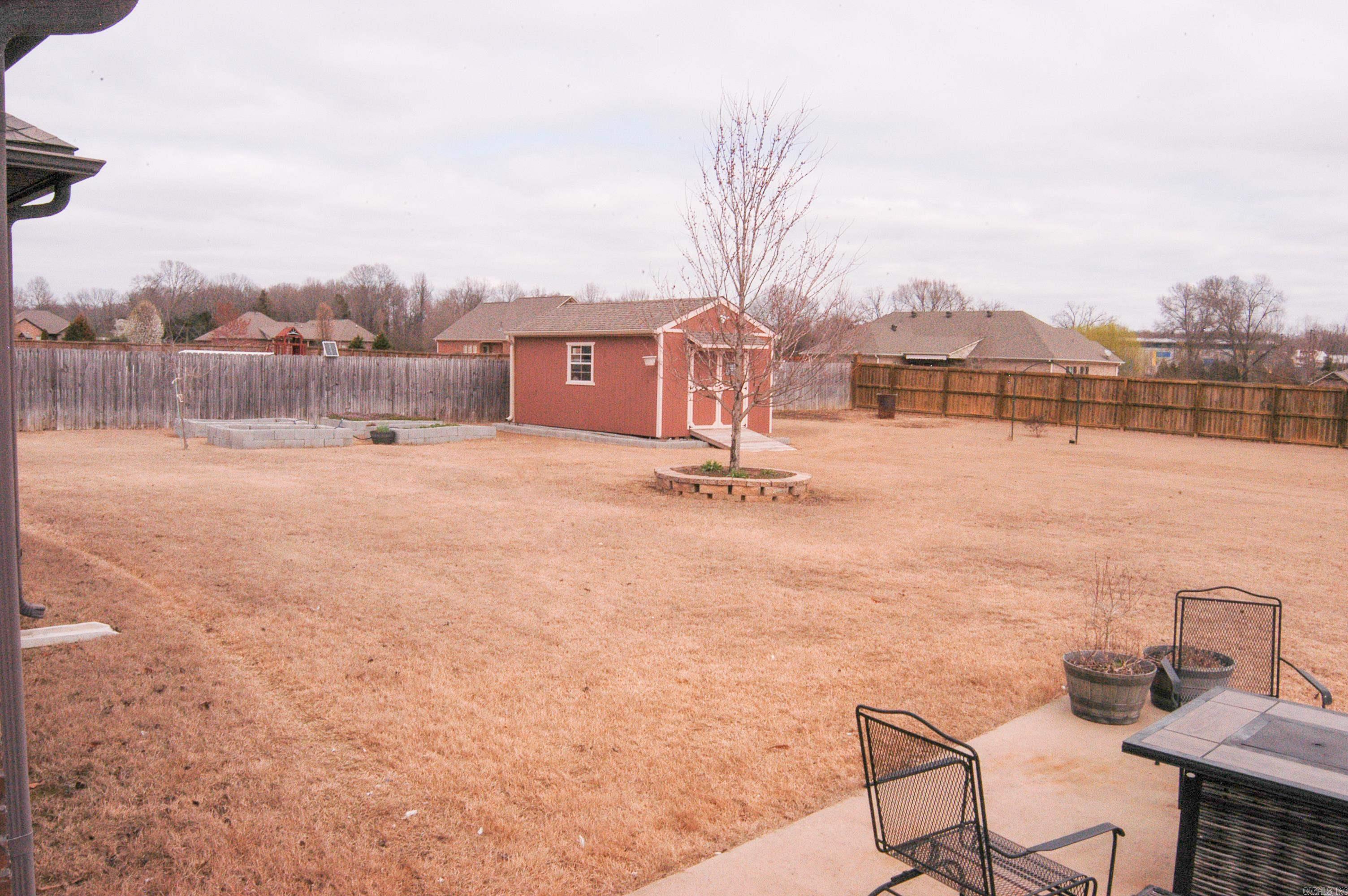 HUNTINGTON ESTATES - Residential