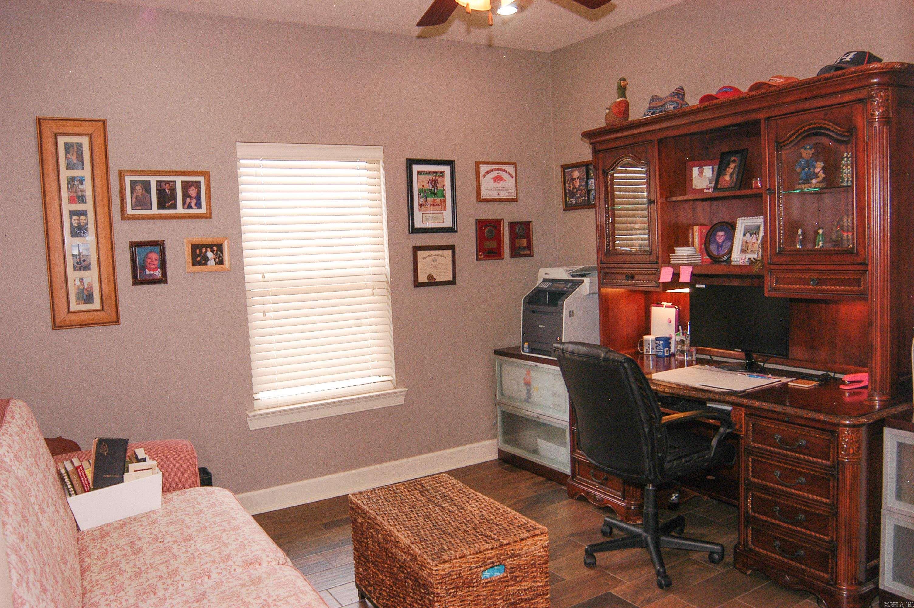 HUNTINGTON ESTATES - Residential