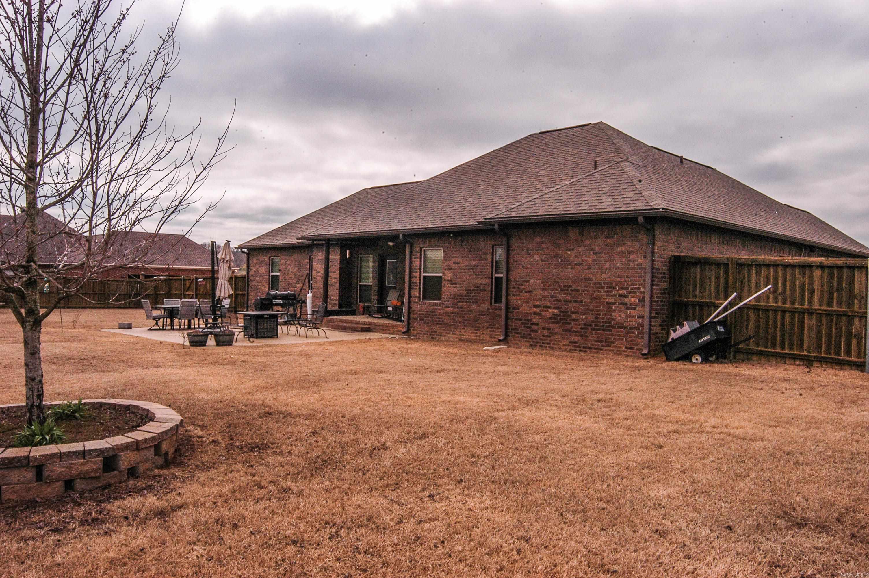 HUNTINGTON ESTATES - Residential