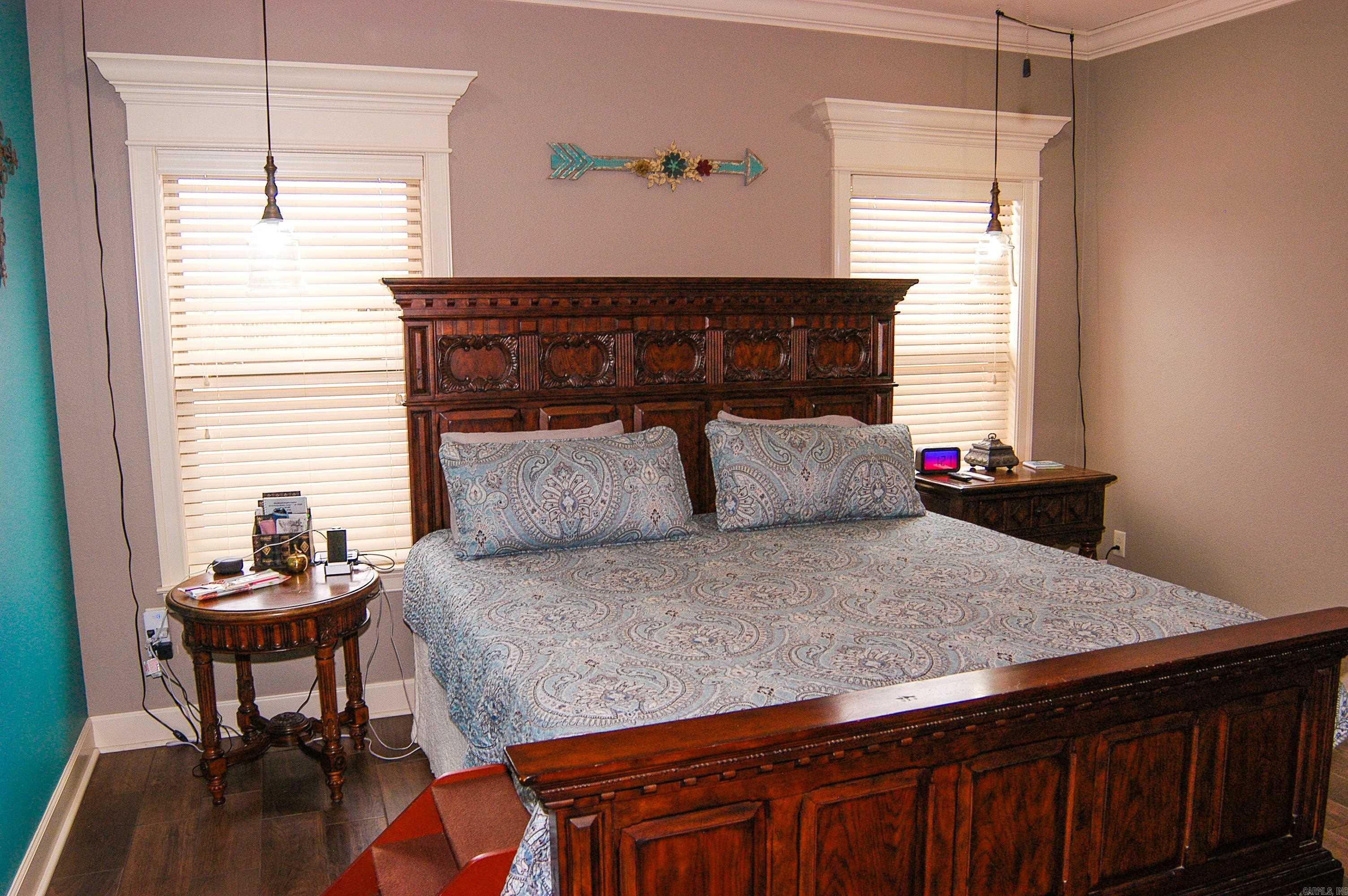 HUNTINGTON ESTATES - Residential