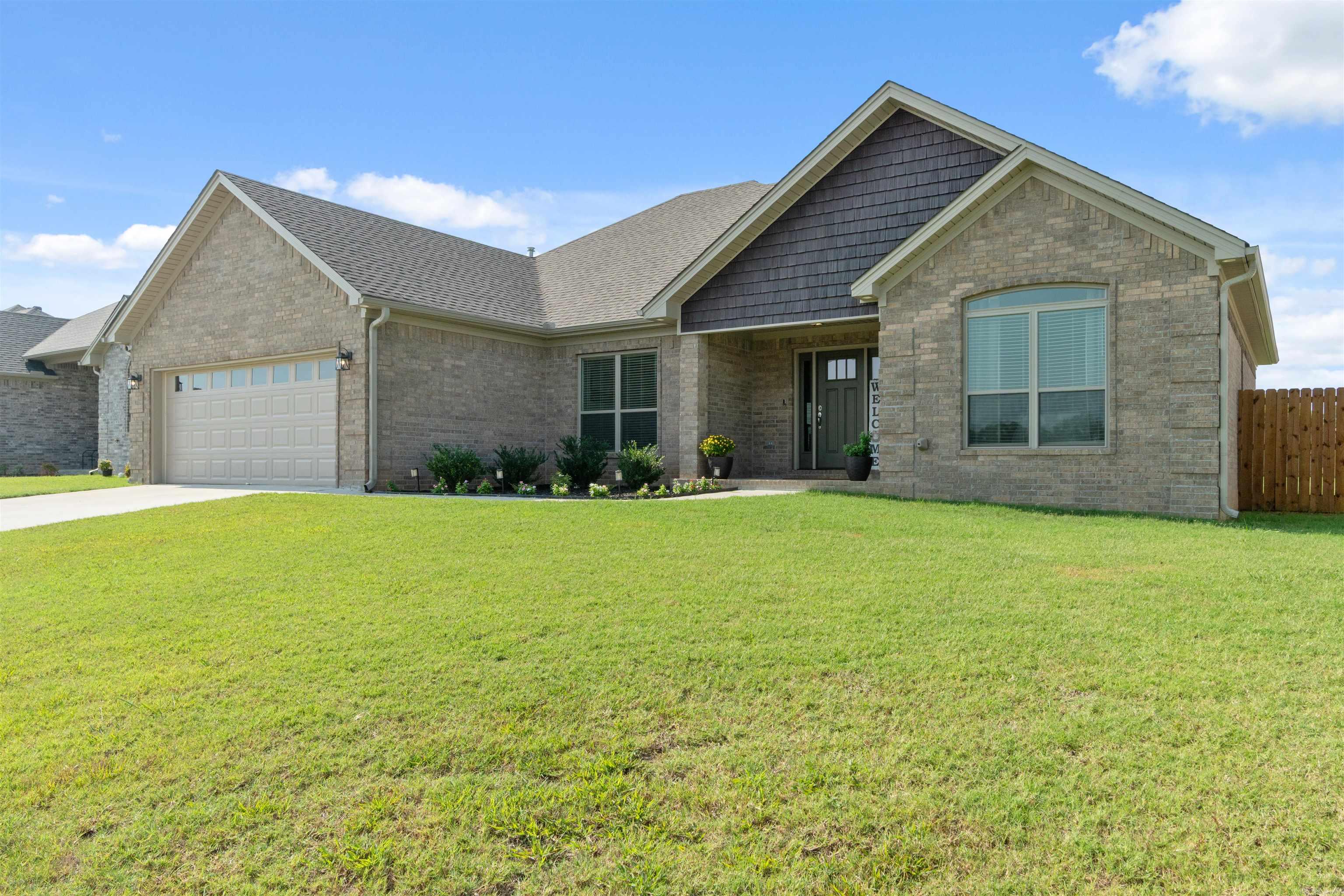 JAXON TERRACE - Residential