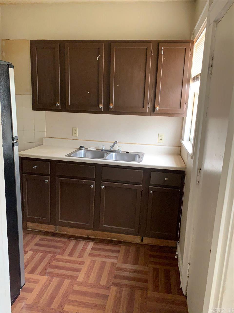 Moore & Penzel - Residential Lease