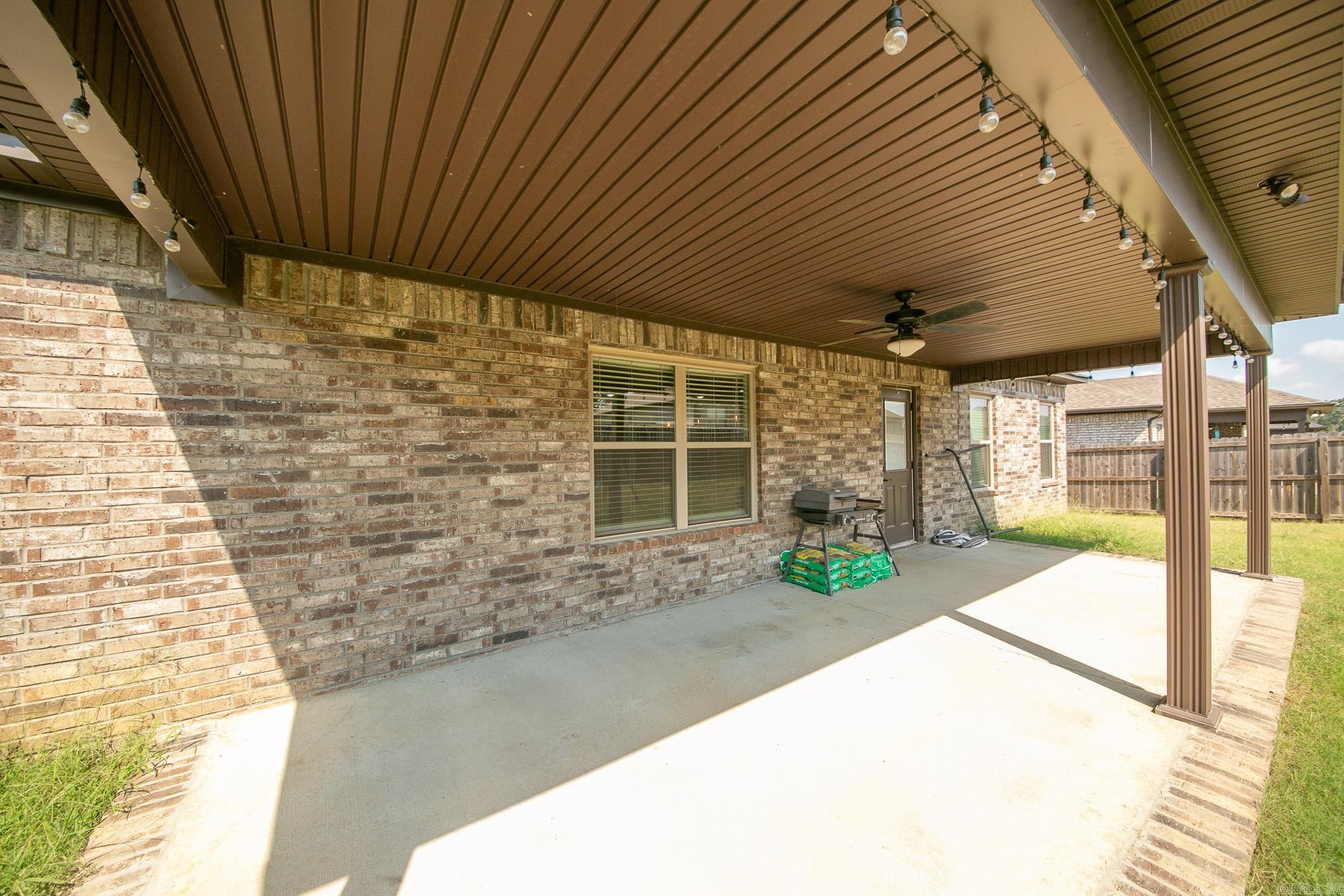 HERITAGE MEADOWS - Residential Lease