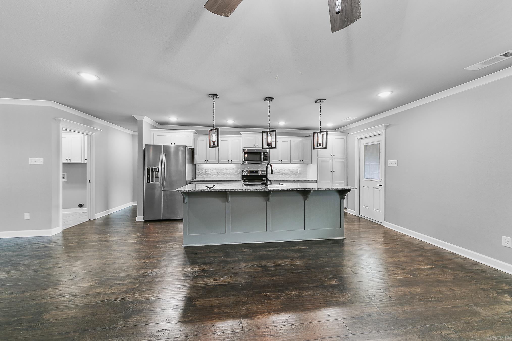 HERITAGE MEADOWS - Residential Lease