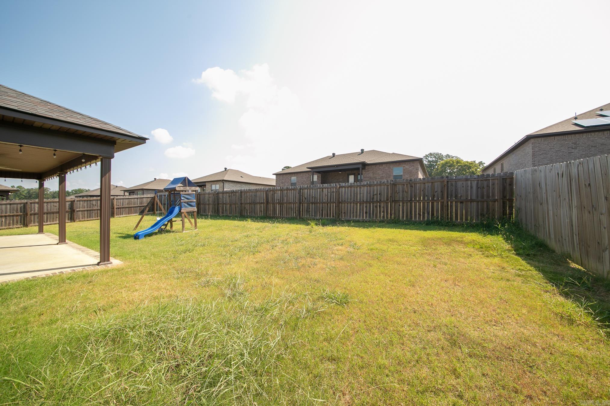 HERITAGE MEADOWS - Residential Lease