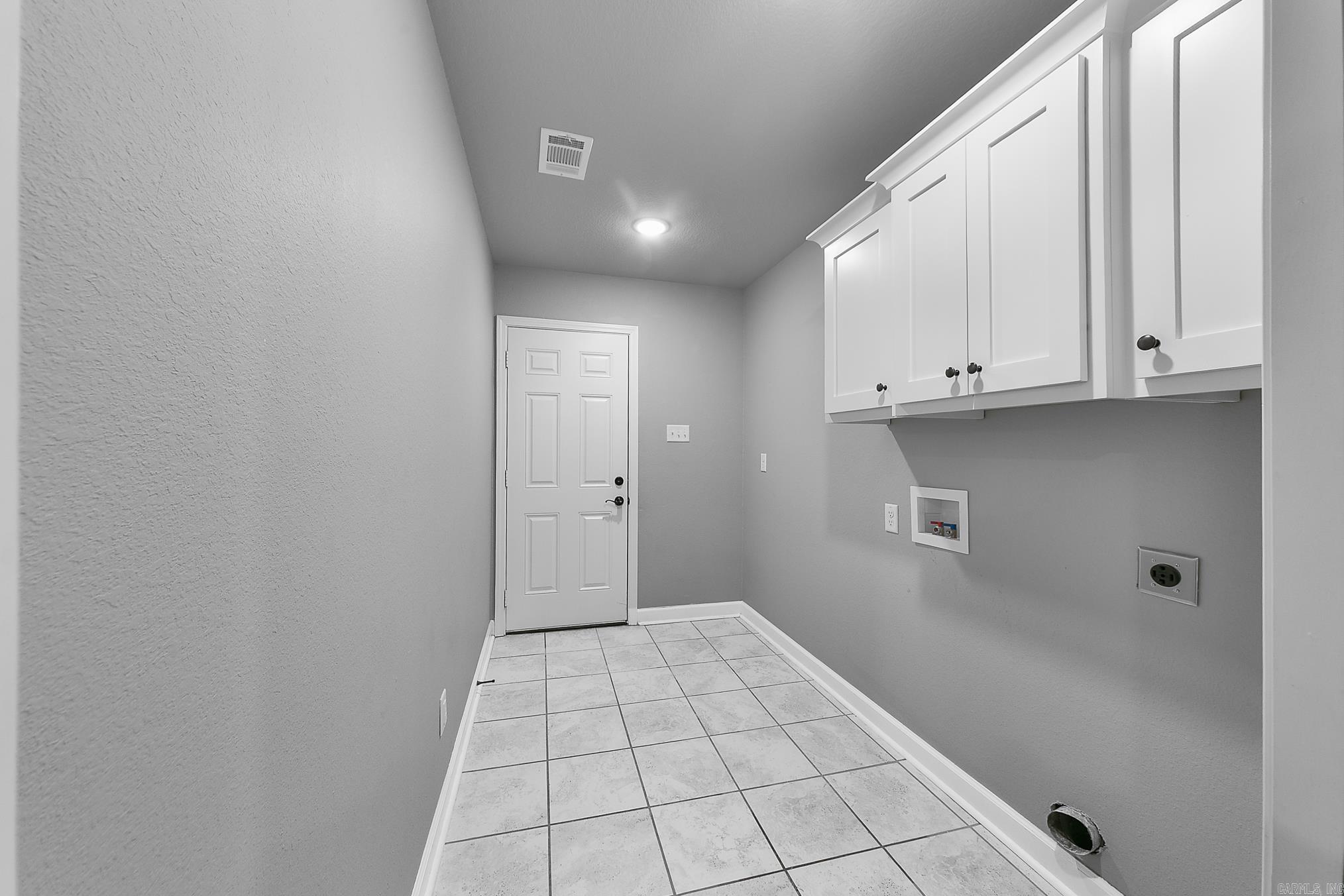 HERITAGE MEADOWS - Residential Lease