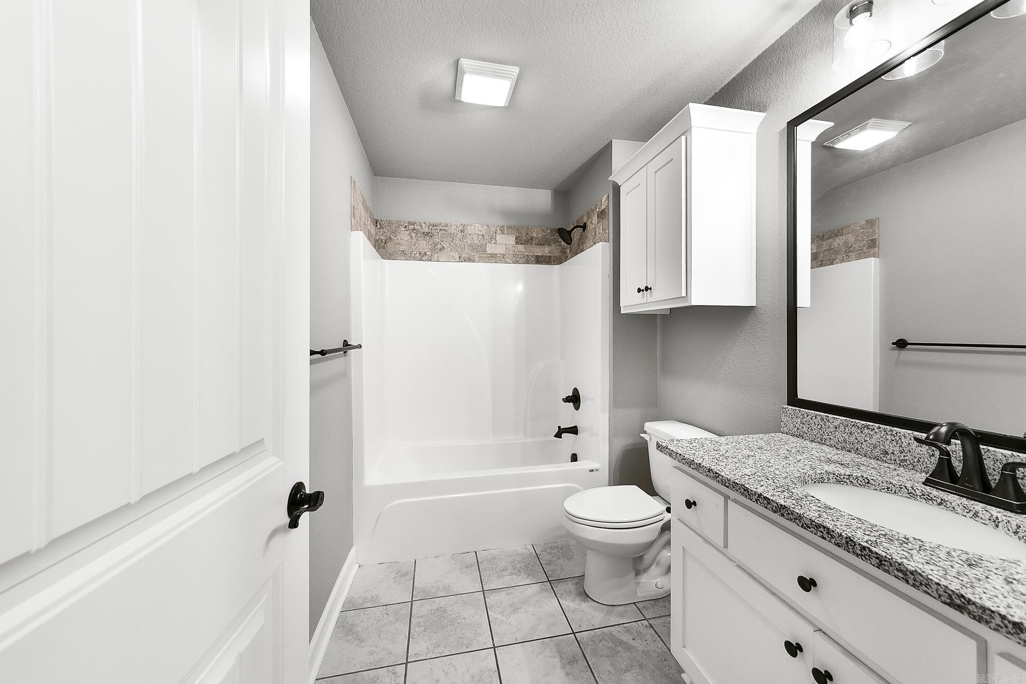 HERITAGE MEADOWS - Residential Lease