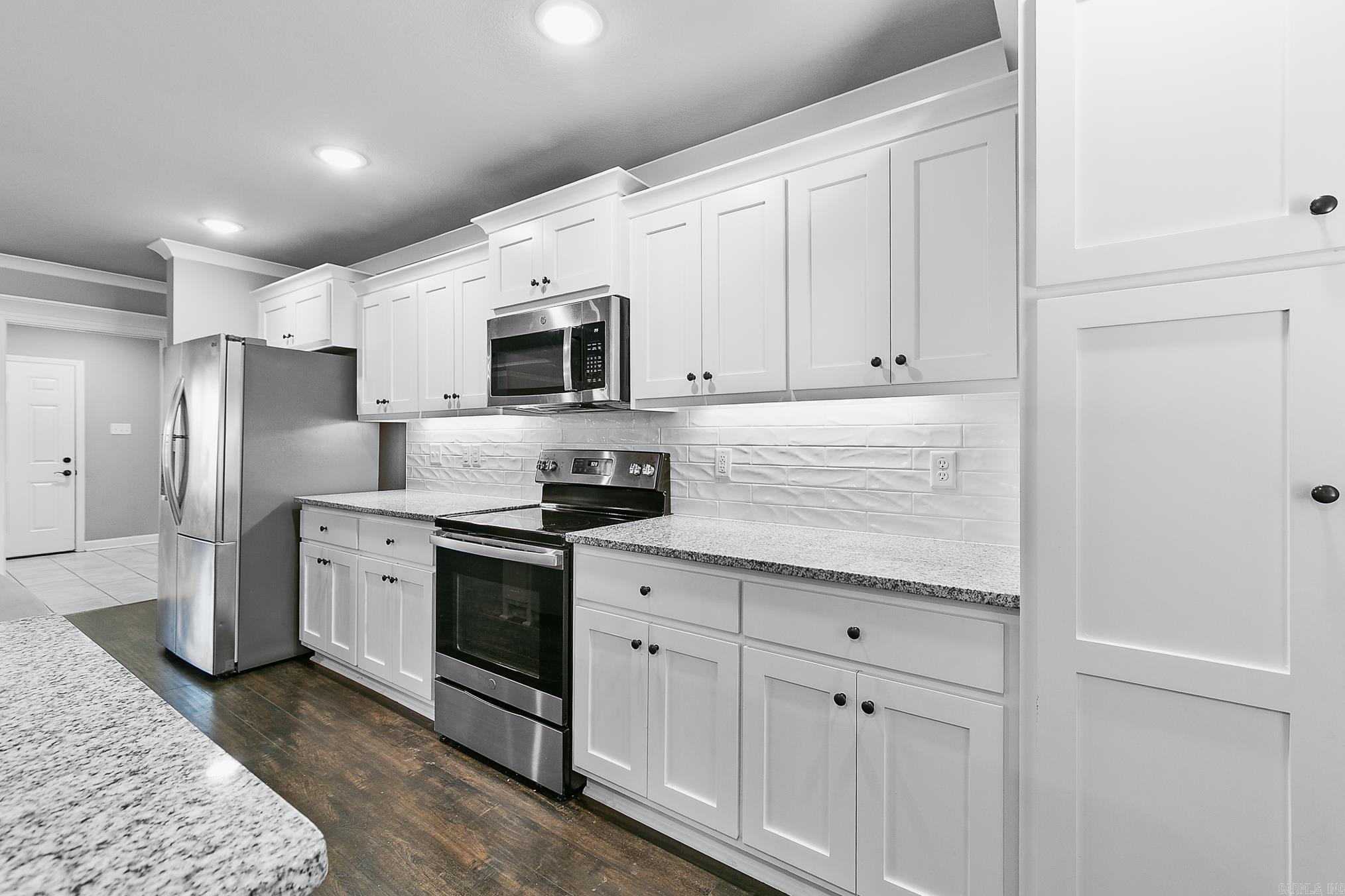 HERITAGE MEADOWS - Residential Lease