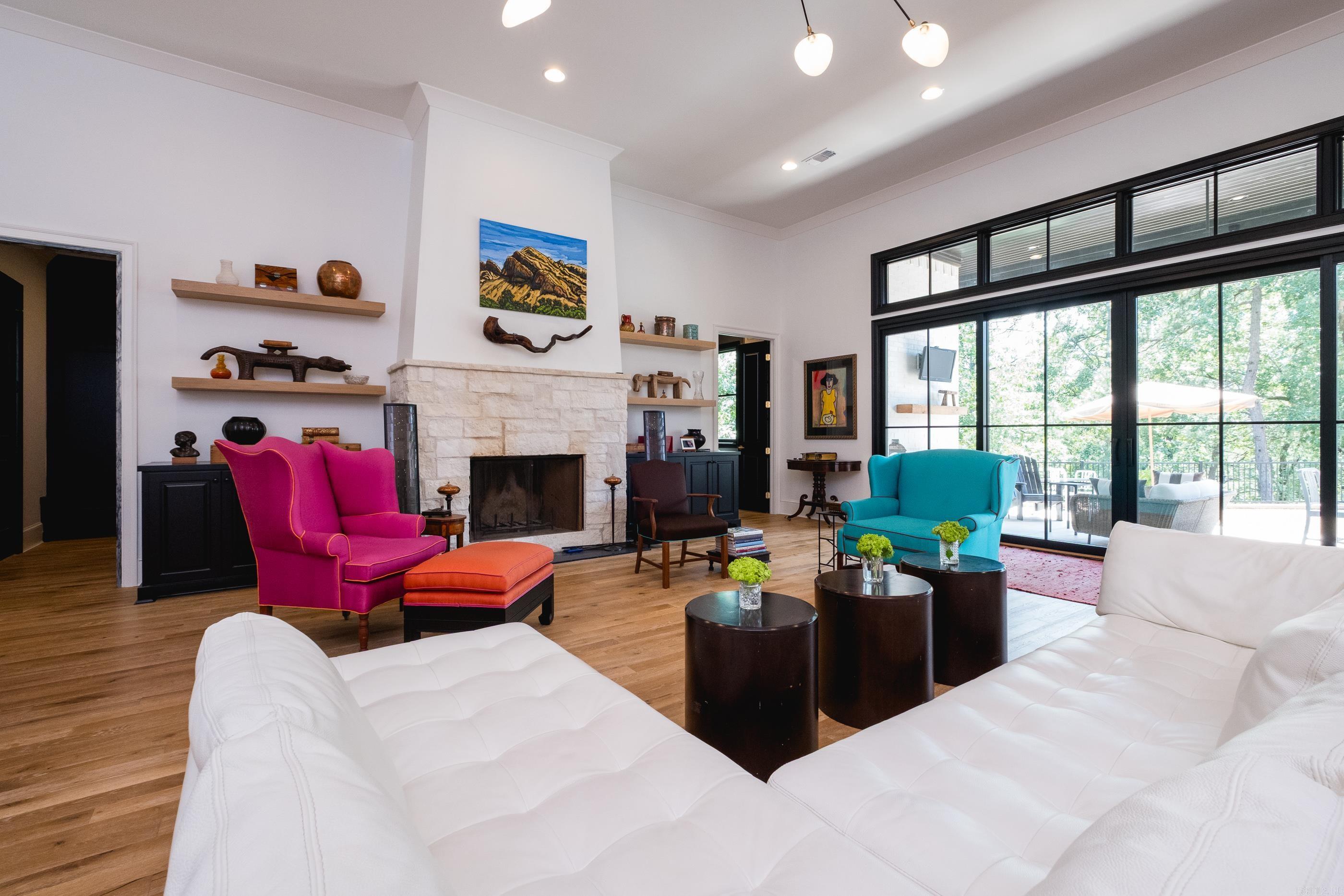 CHENAL VALLEY "FALSTONE COURT" - Residential