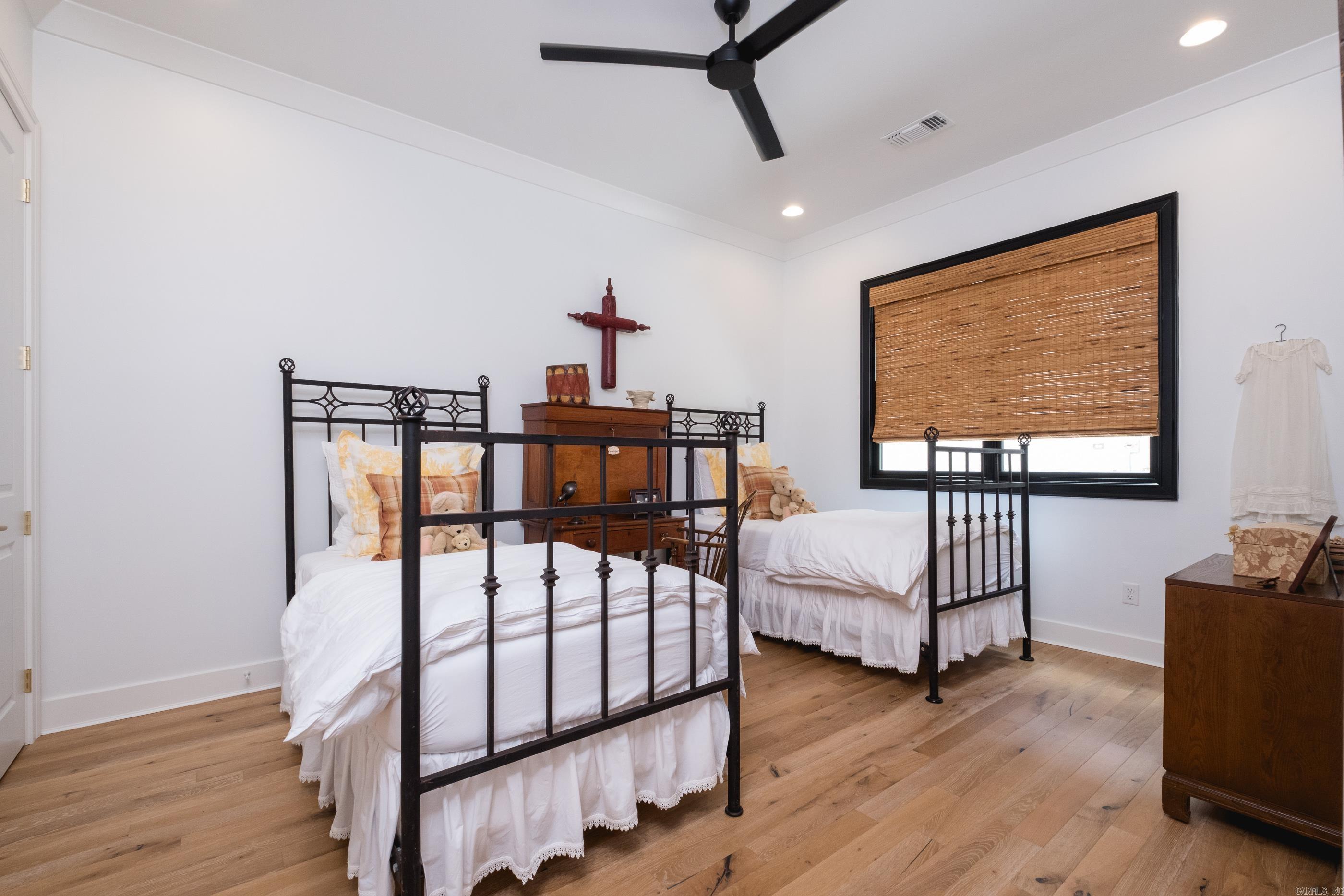 CHENAL VALLEY "FALSTONE COURT" - Residential