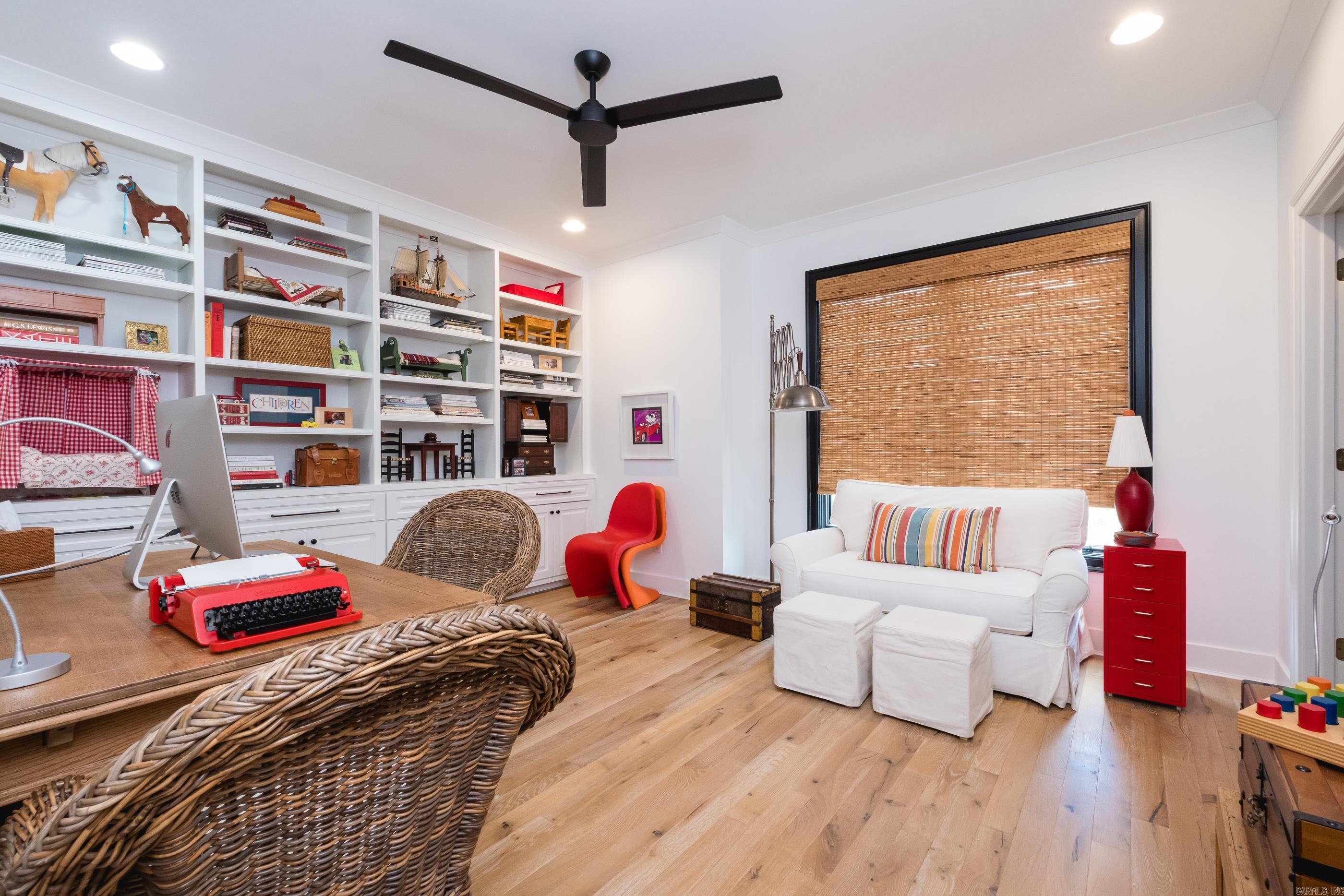 CHENAL VALLEY "FALSTONE COURT" - Residential