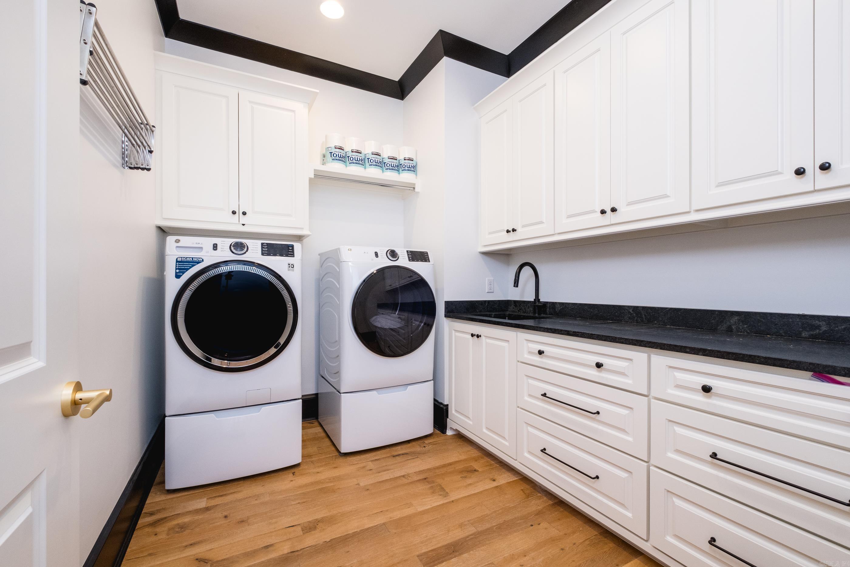 CHENAL VALLEY "FALSTONE COURT" - Residential