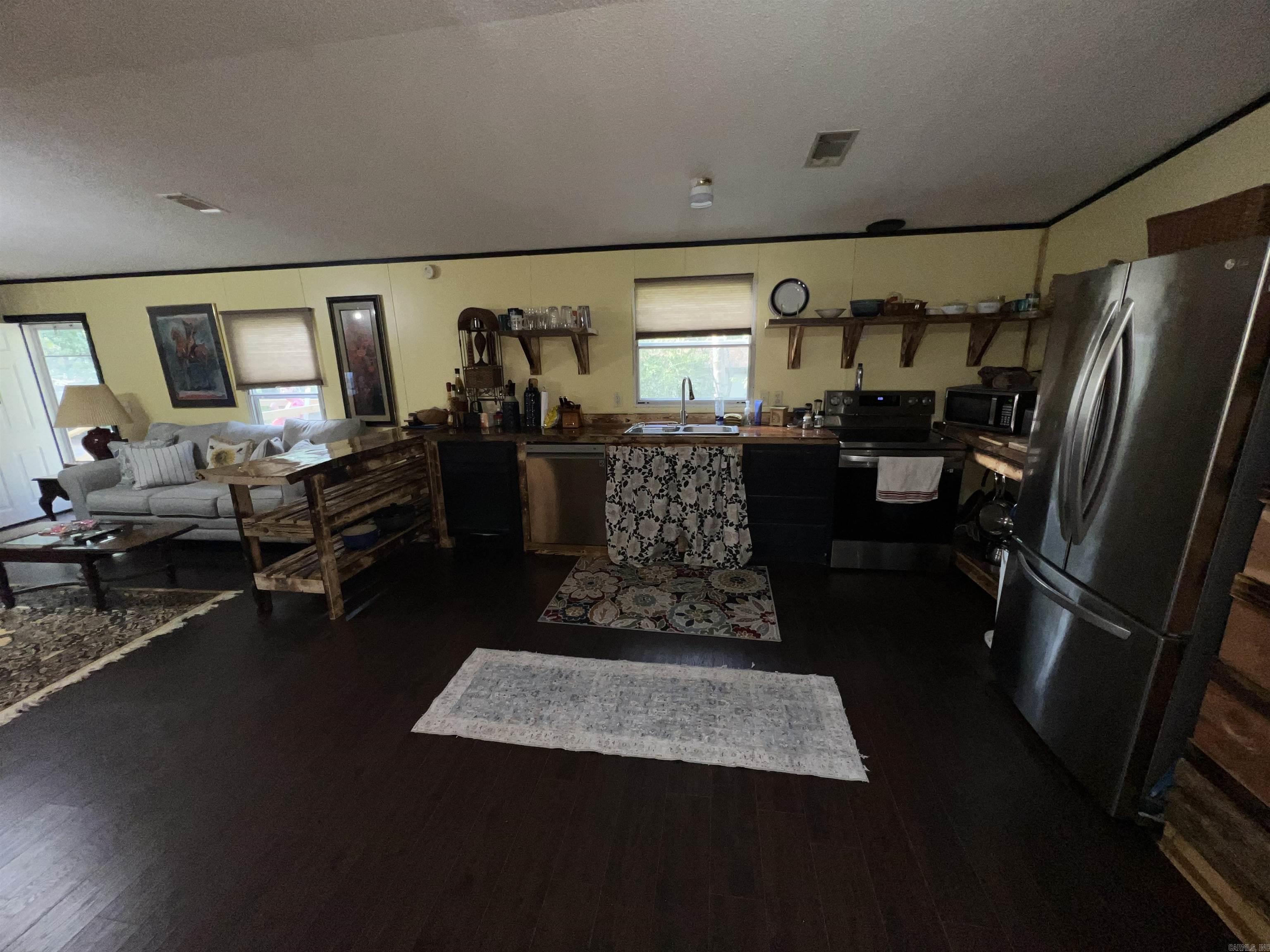 LAKEWOOD - Residential