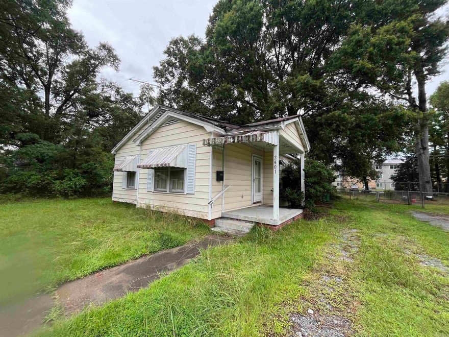 Investor Special! This 2-bed, 1-bath fixer-upper is bursting with potential. A fantastic opportunity to add value with your personal touch. Great bones and layout, just needs some TLC to shine. Ideal for rental income or a flip. Don't miss out