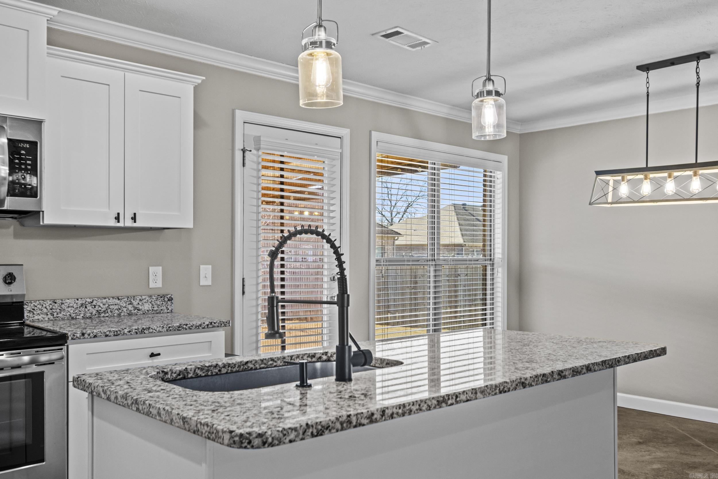 Makenna Cove - Residential