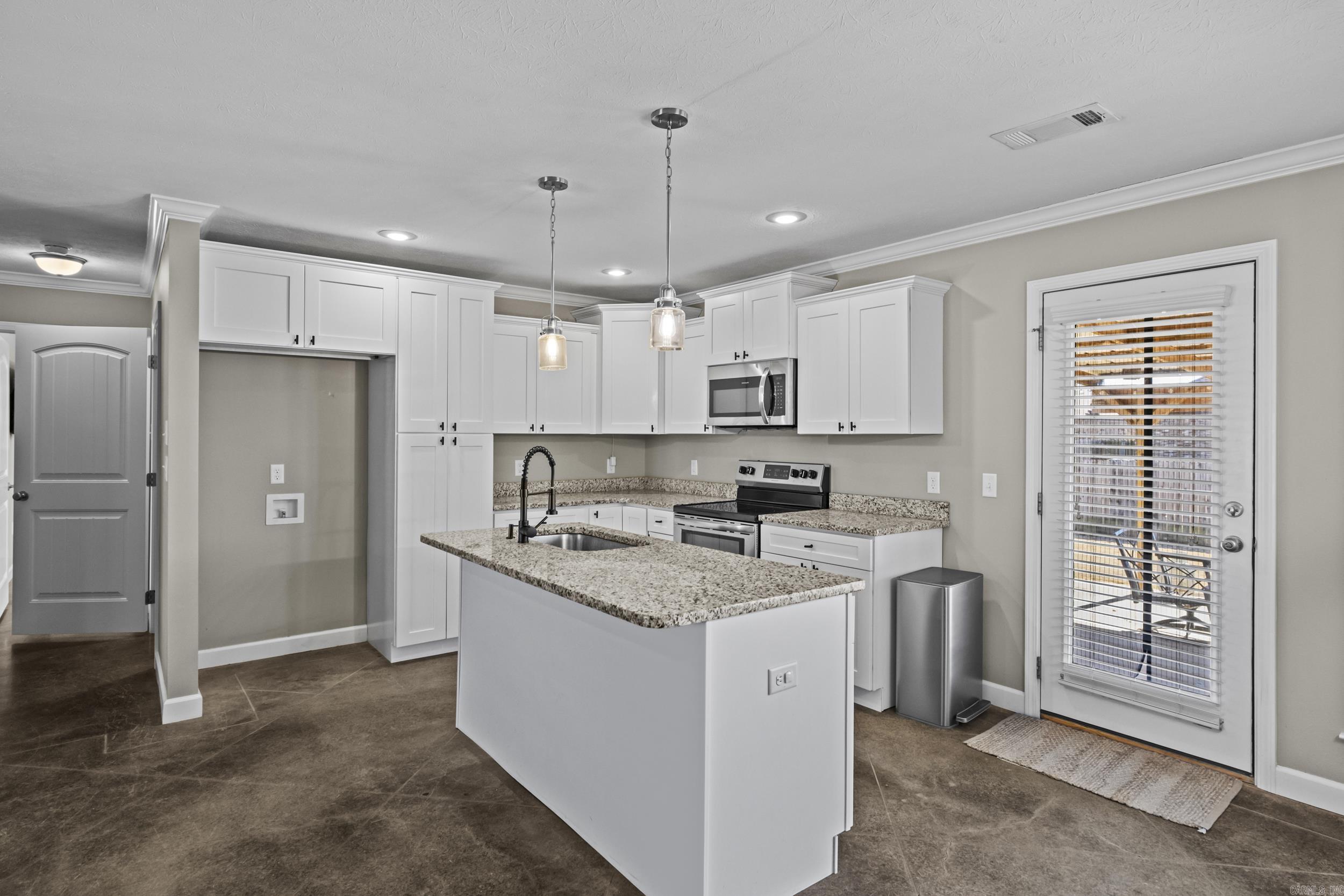 Makenna Cove - Residential