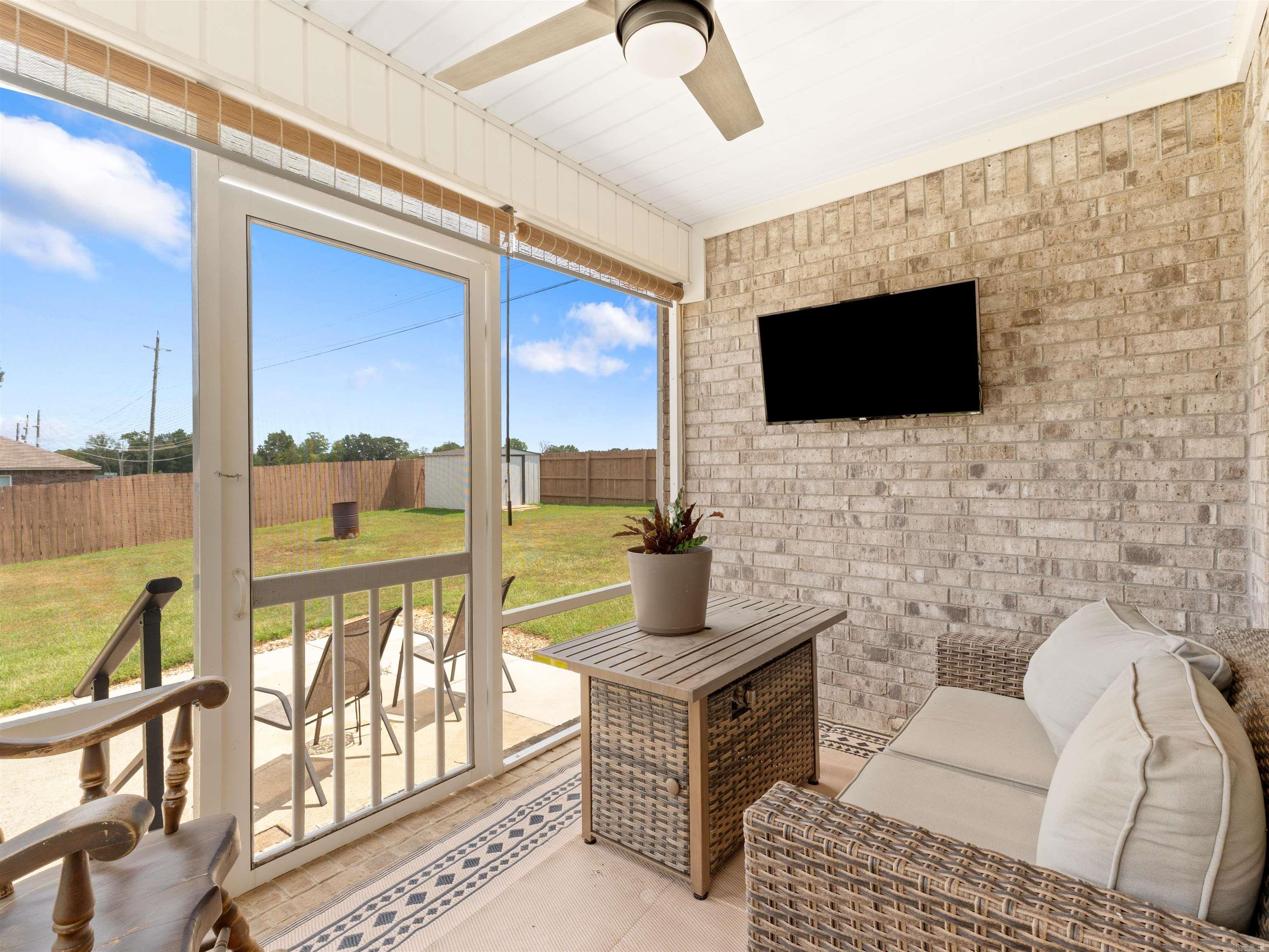 CEDAR CREEK - Residential