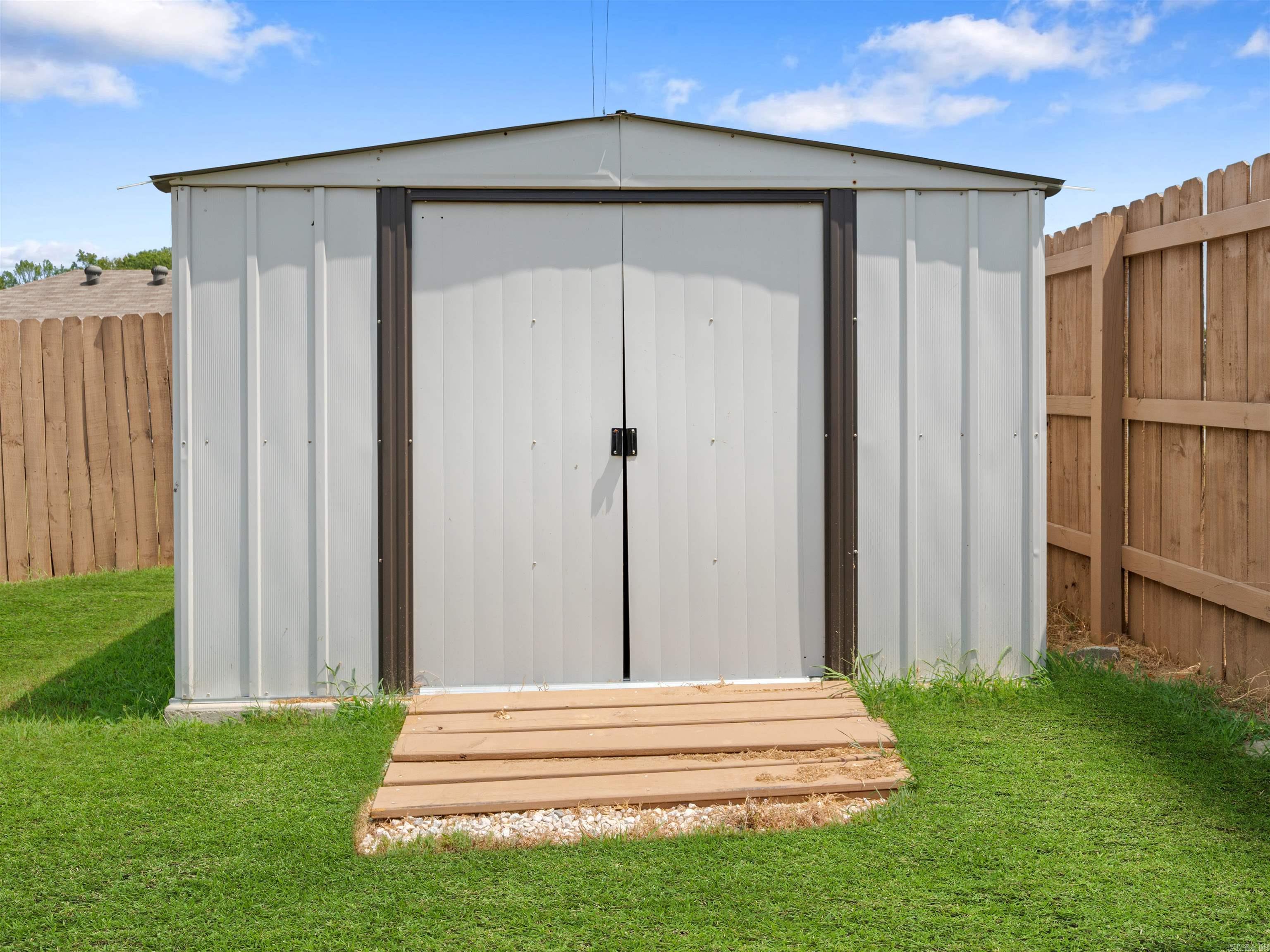 CEDAR CREEK - Residential