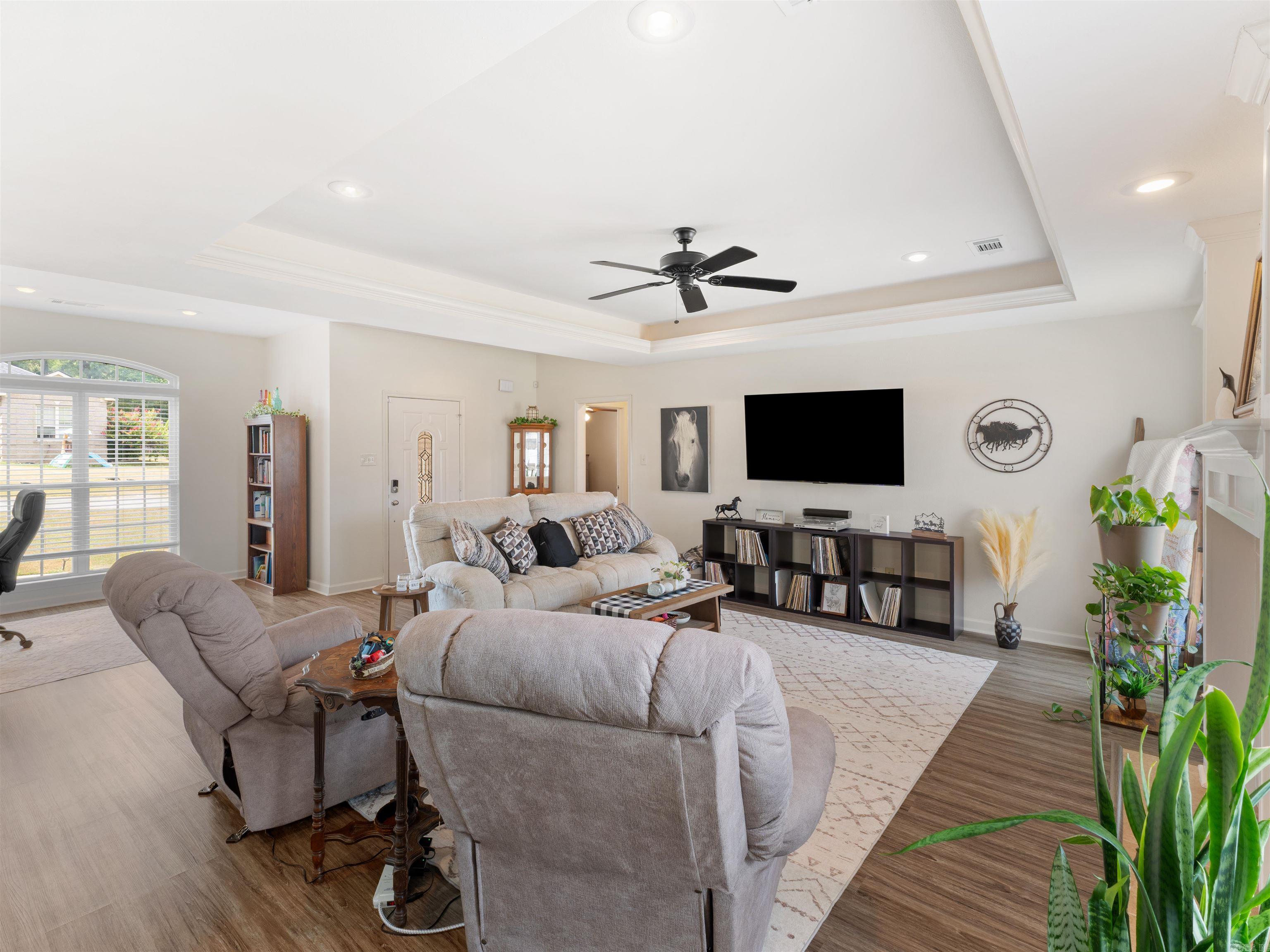 CEDAR CREEK - Residential