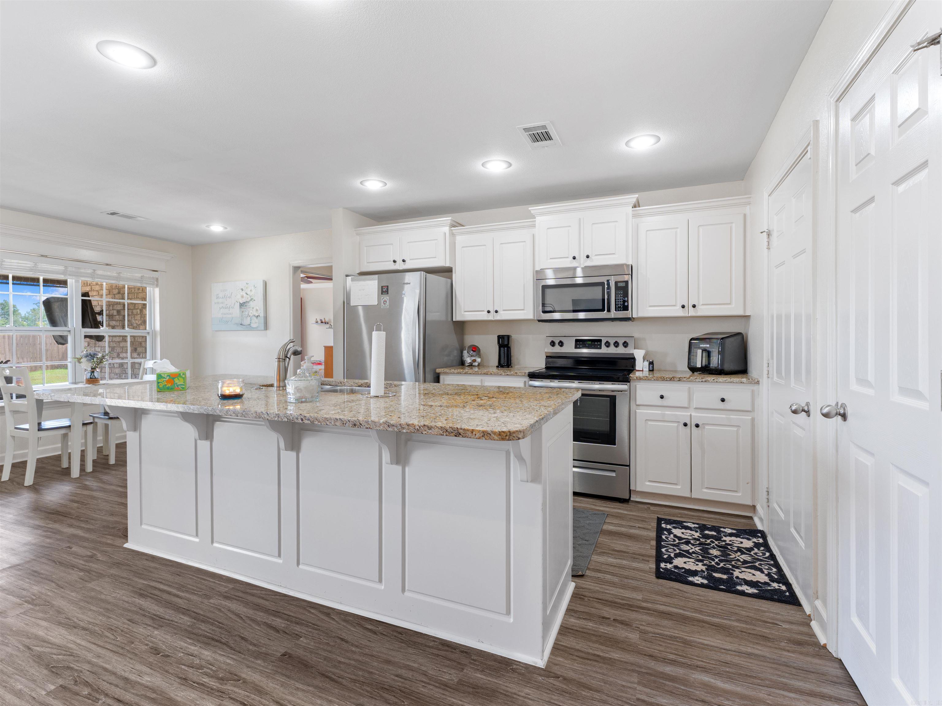 CEDAR CREEK - Residential