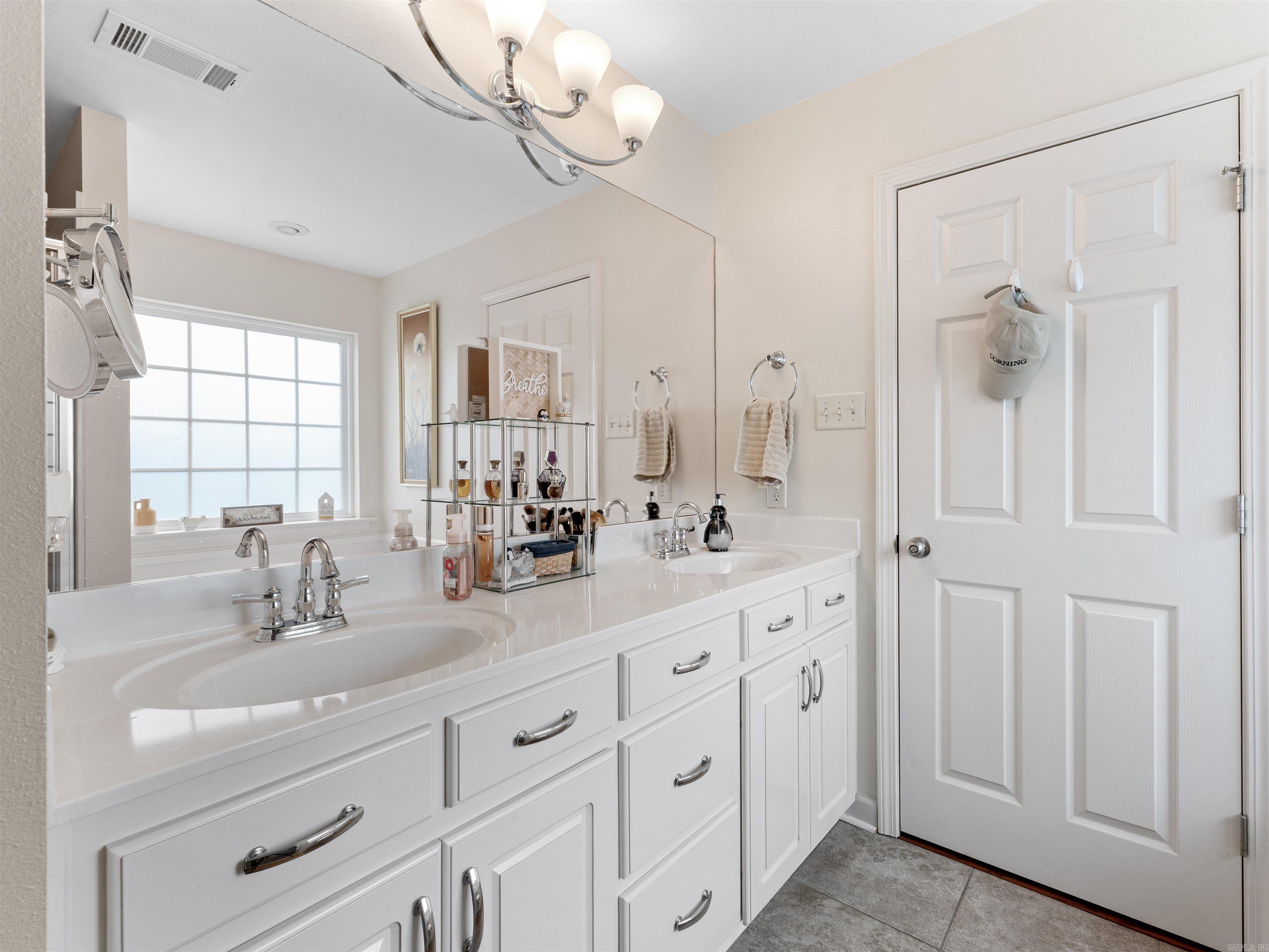 CEDAR CREEK - Residential