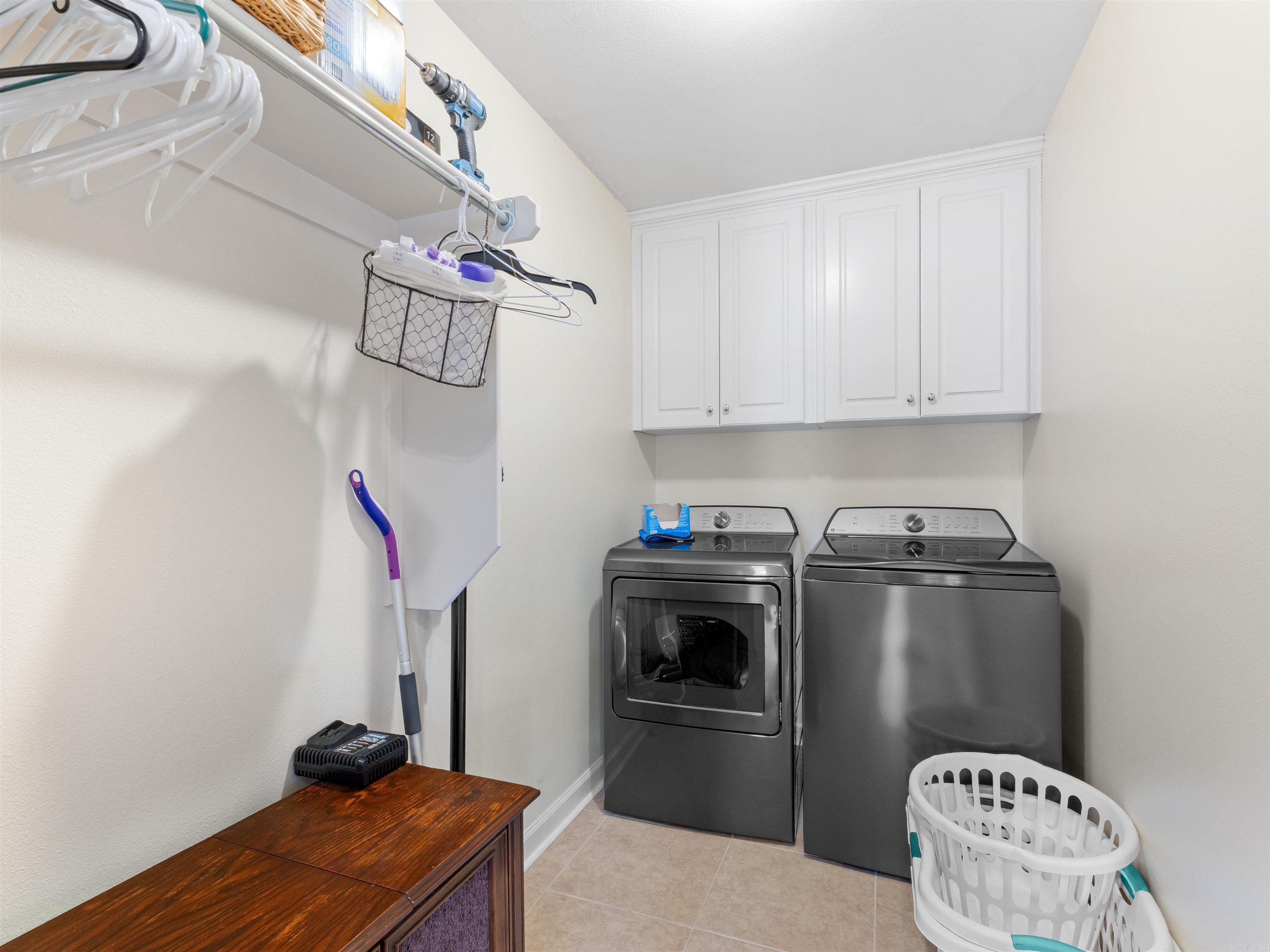 CEDAR CREEK - Residential