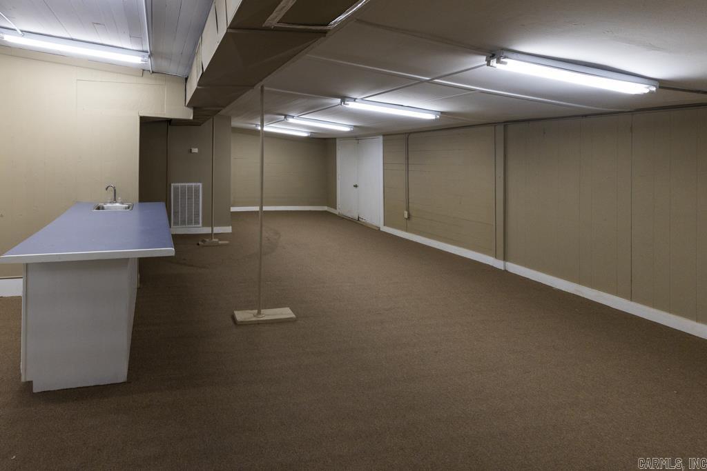 nil - Residential Lease