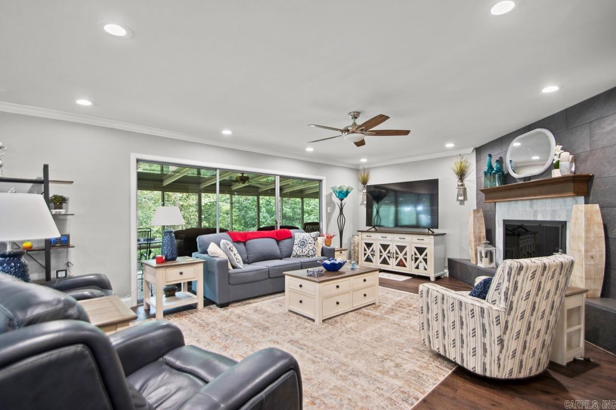 LAKEWOOD - Residential