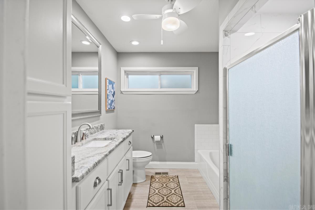 LAKEWOOD - Residential