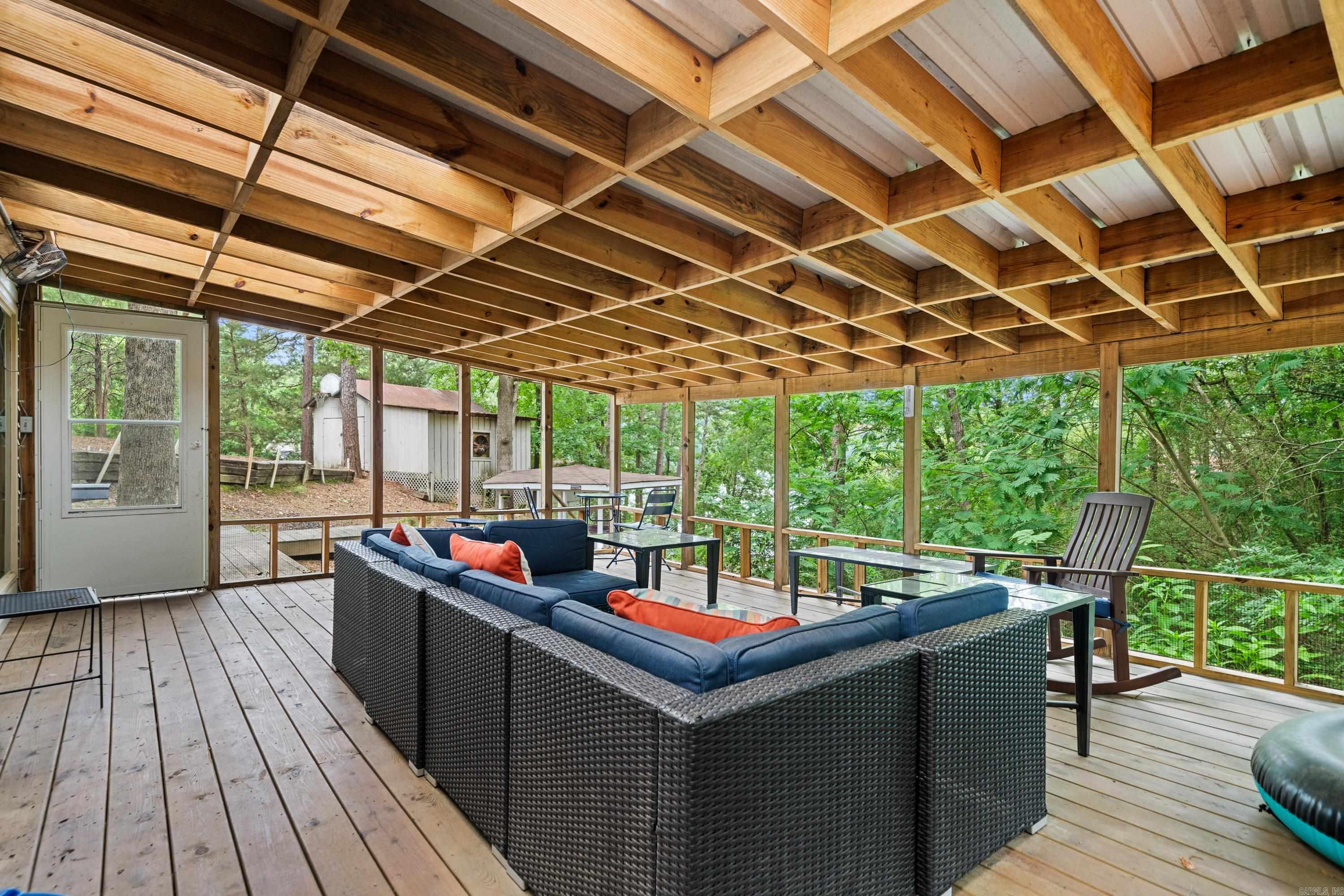 ARROWHEAD LAKE ESTATES - Residential