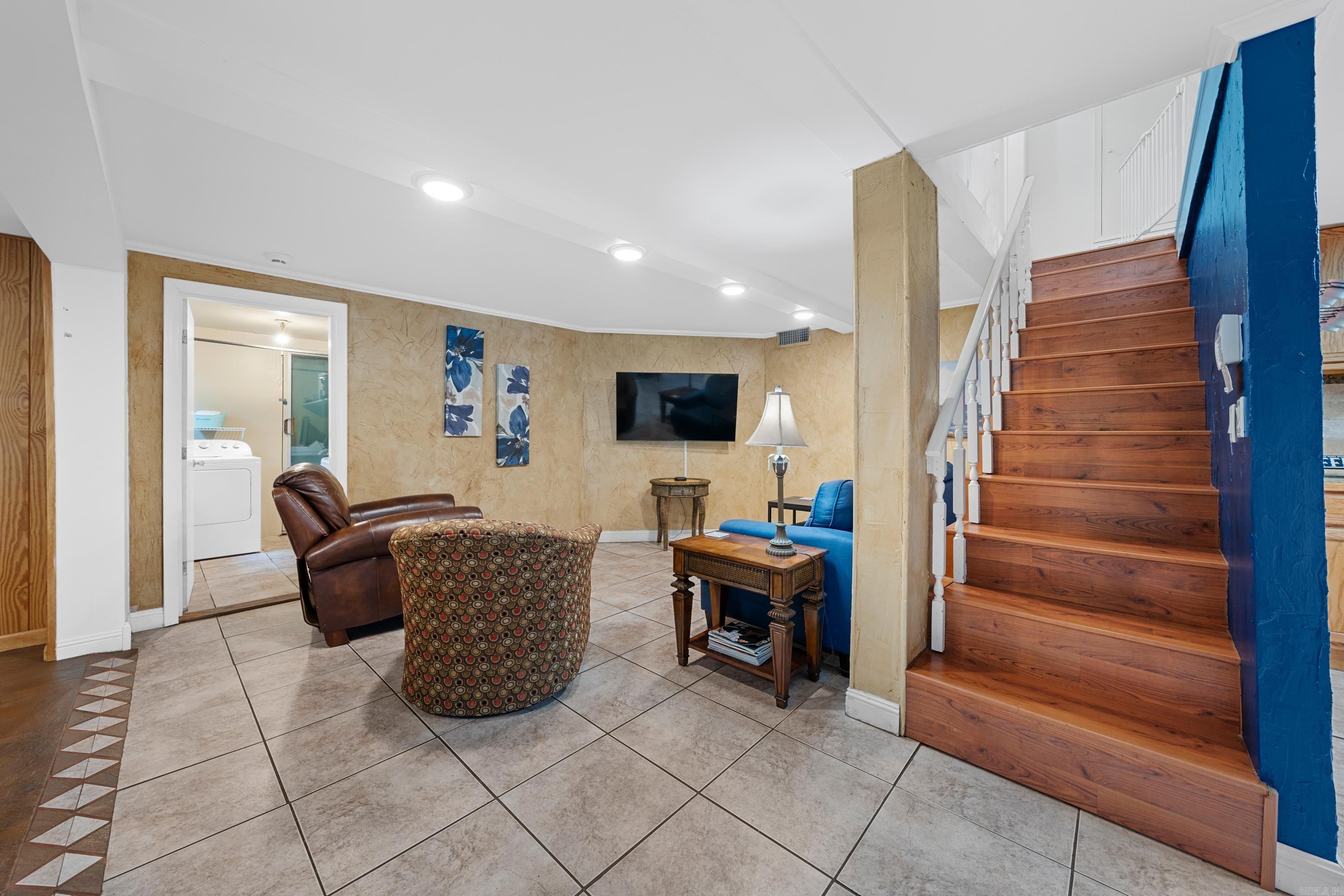 ARROWHEAD LAKE ESTATES - Residential