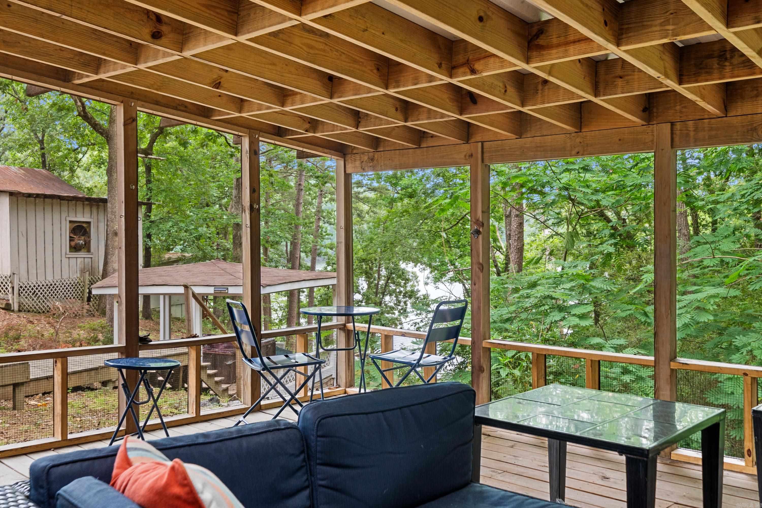 ARROWHEAD LAKE ESTATES - Residential