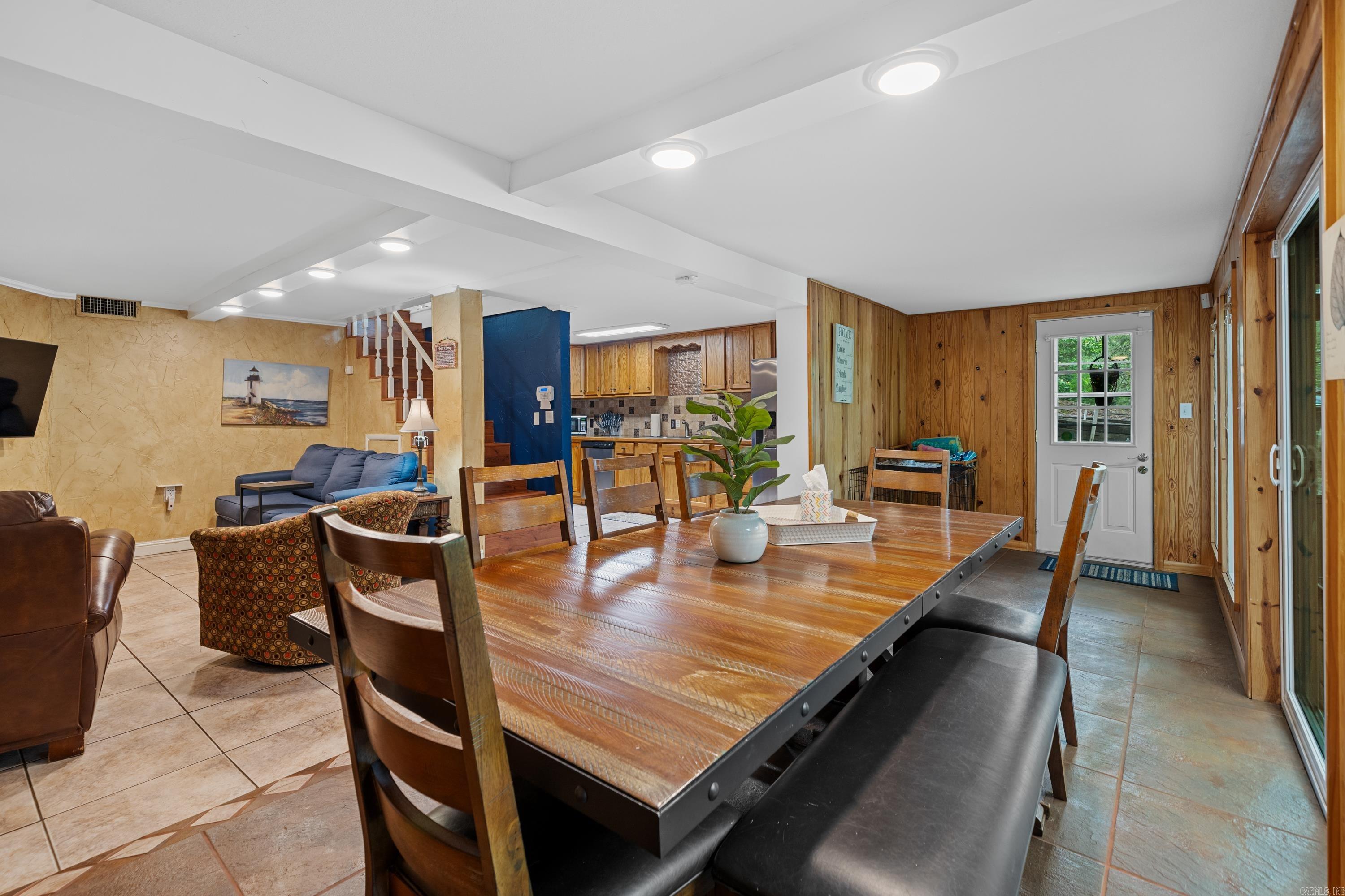 ARROWHEAD LAKE ESTATES - Residential