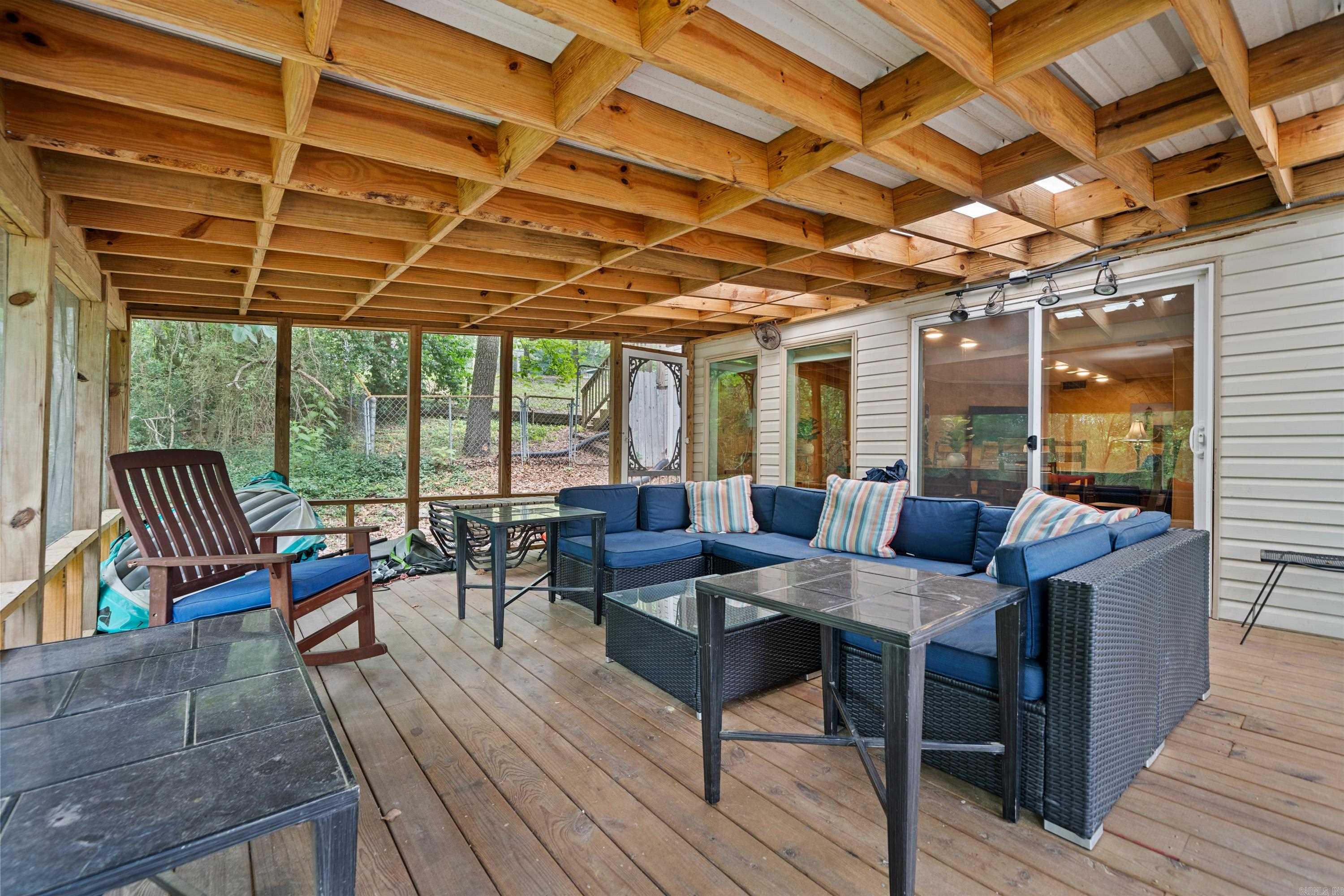 ARROWHEAD LAKE ESTATES - Residential